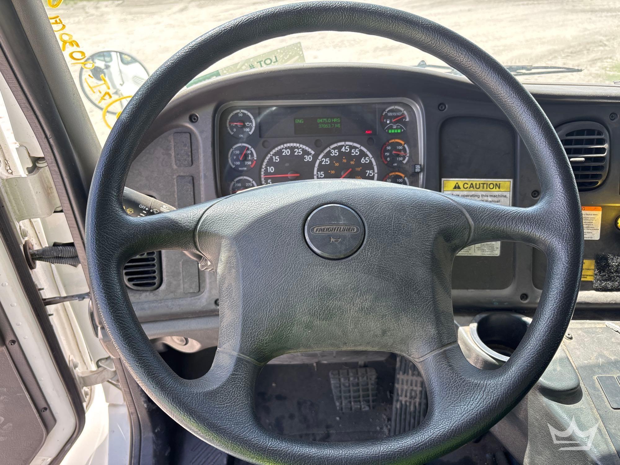 2017 Freightliner M2 106