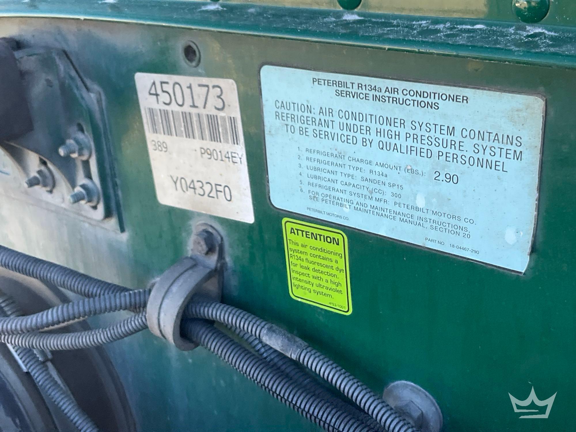 2017 Peterbilt 389