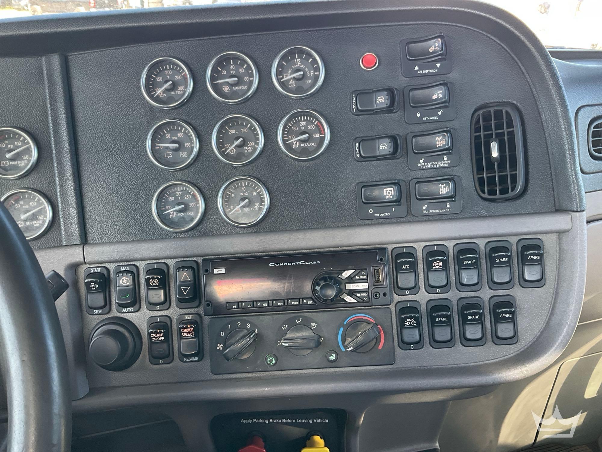 2017 Peterbilt 389