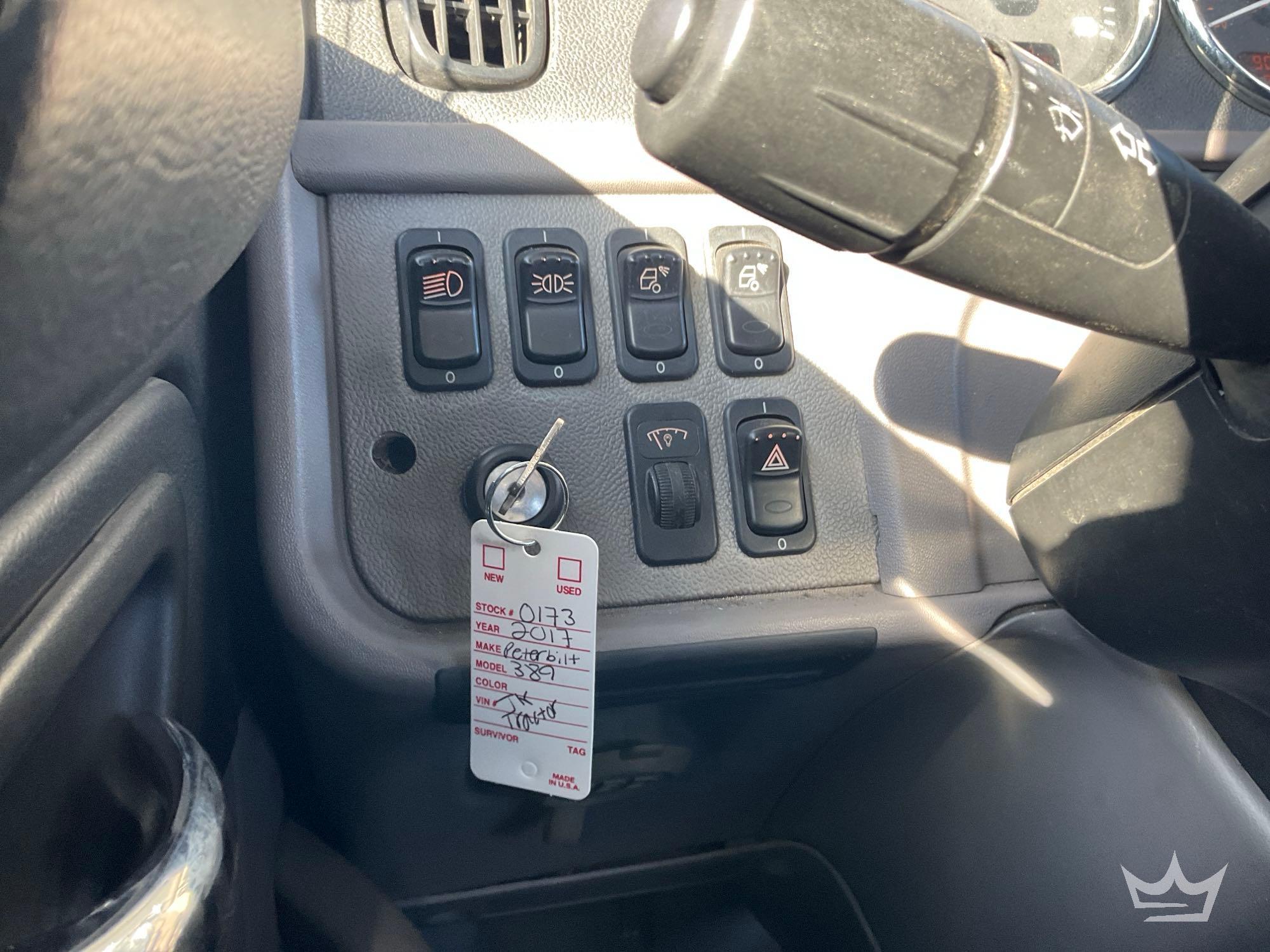 2017 Peterbilt 389