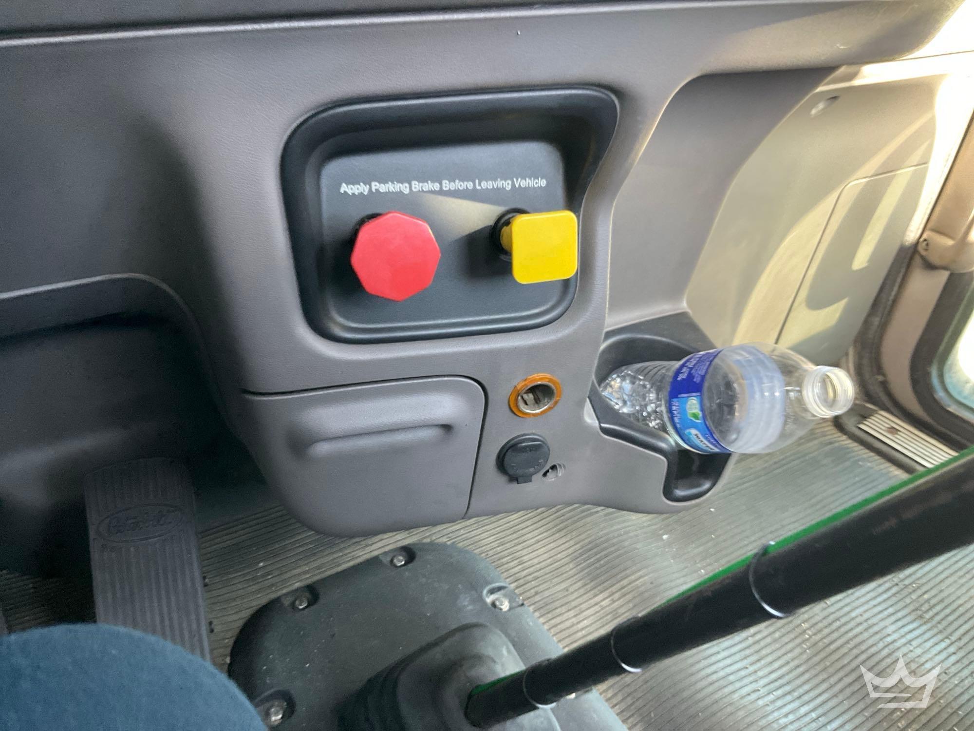 2017 Peterbilt 389