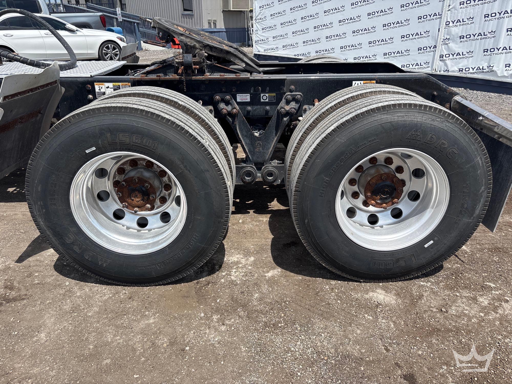 2019 Kenworth T880