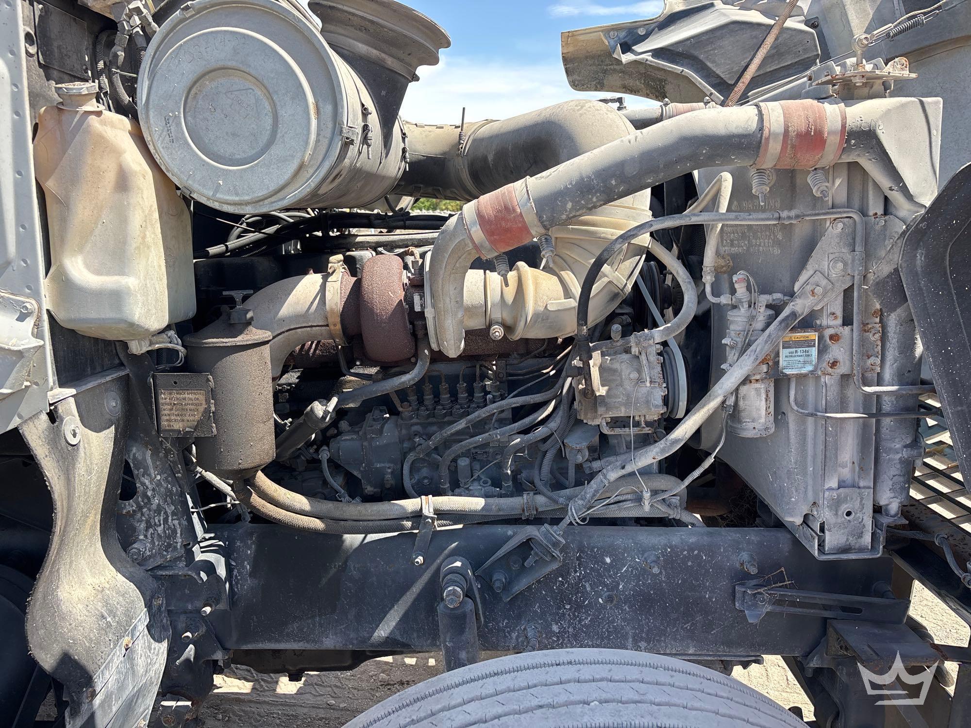 1997 Mack CH613