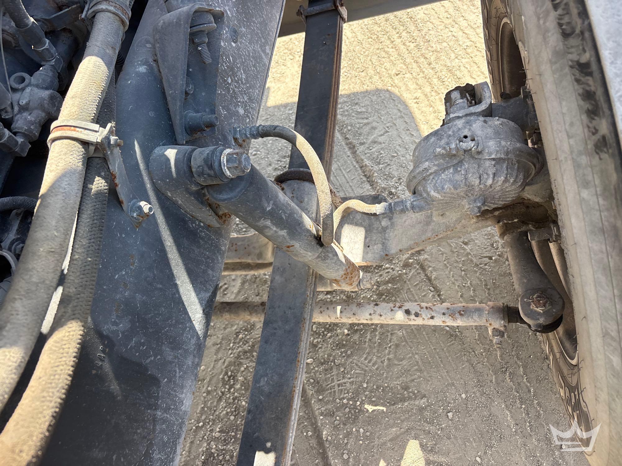 1997 Mack CH613