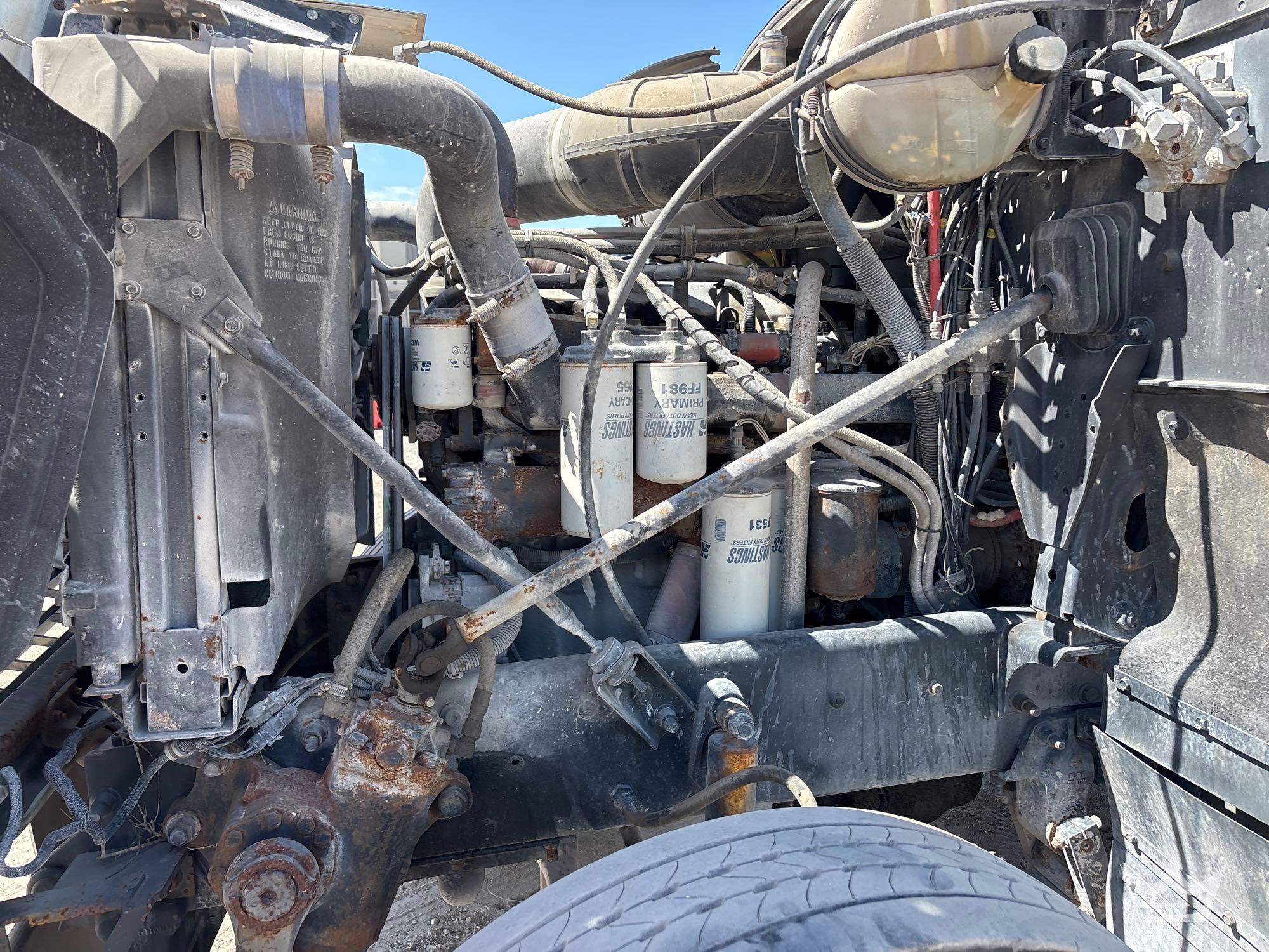 1997 Mack CH613