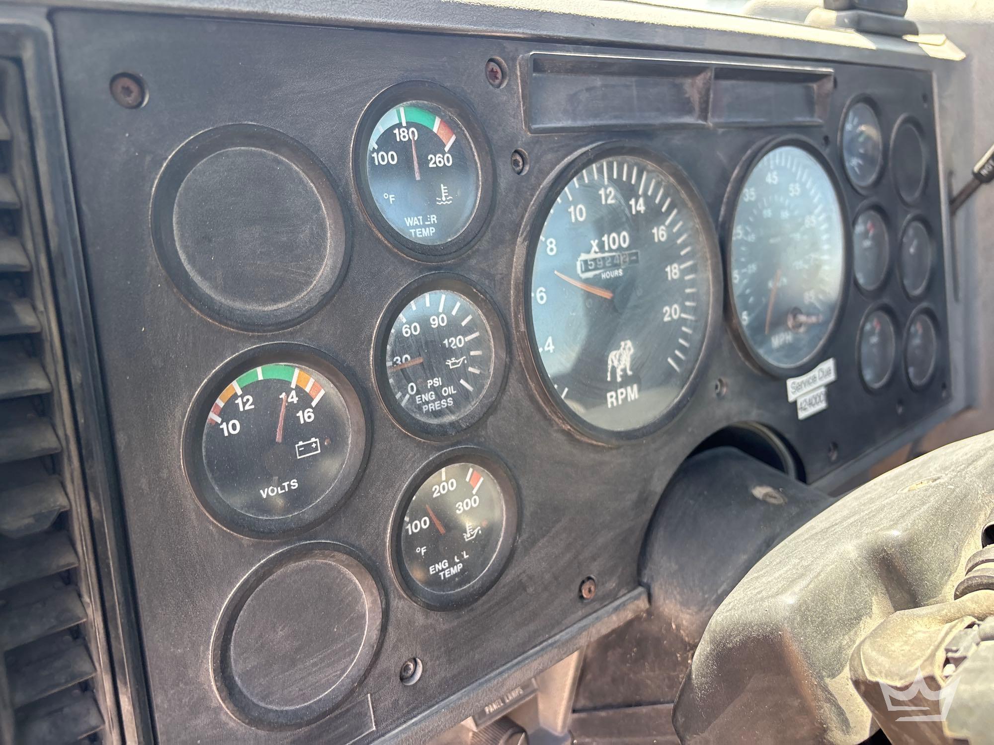 1997 Mack CH613