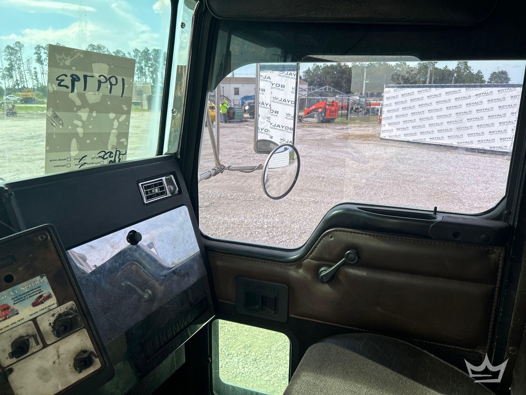 1995 Kenworth T400