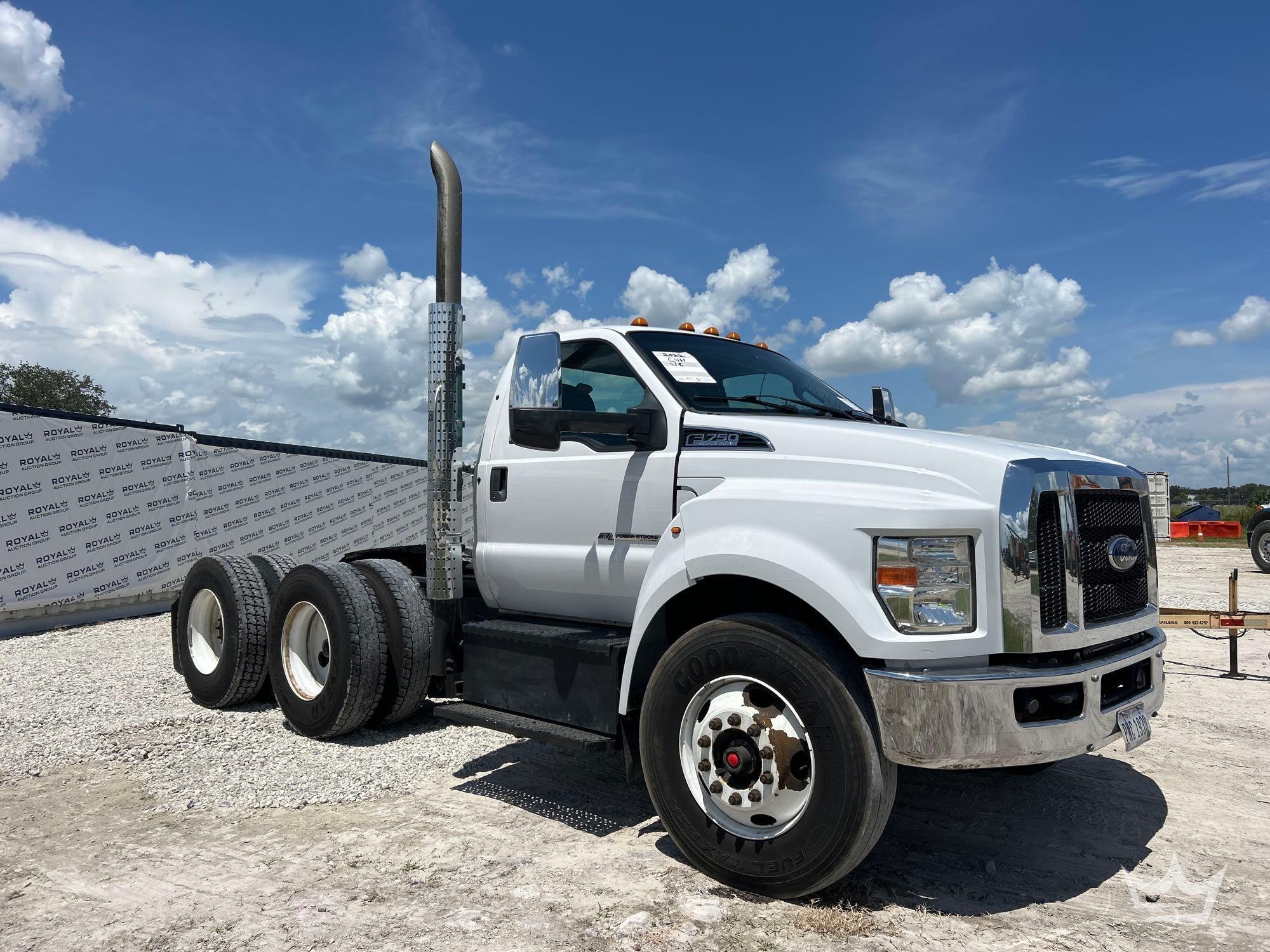 2022 Ford F750