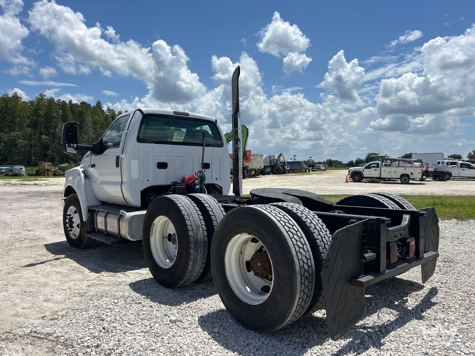 2022 Ford F750