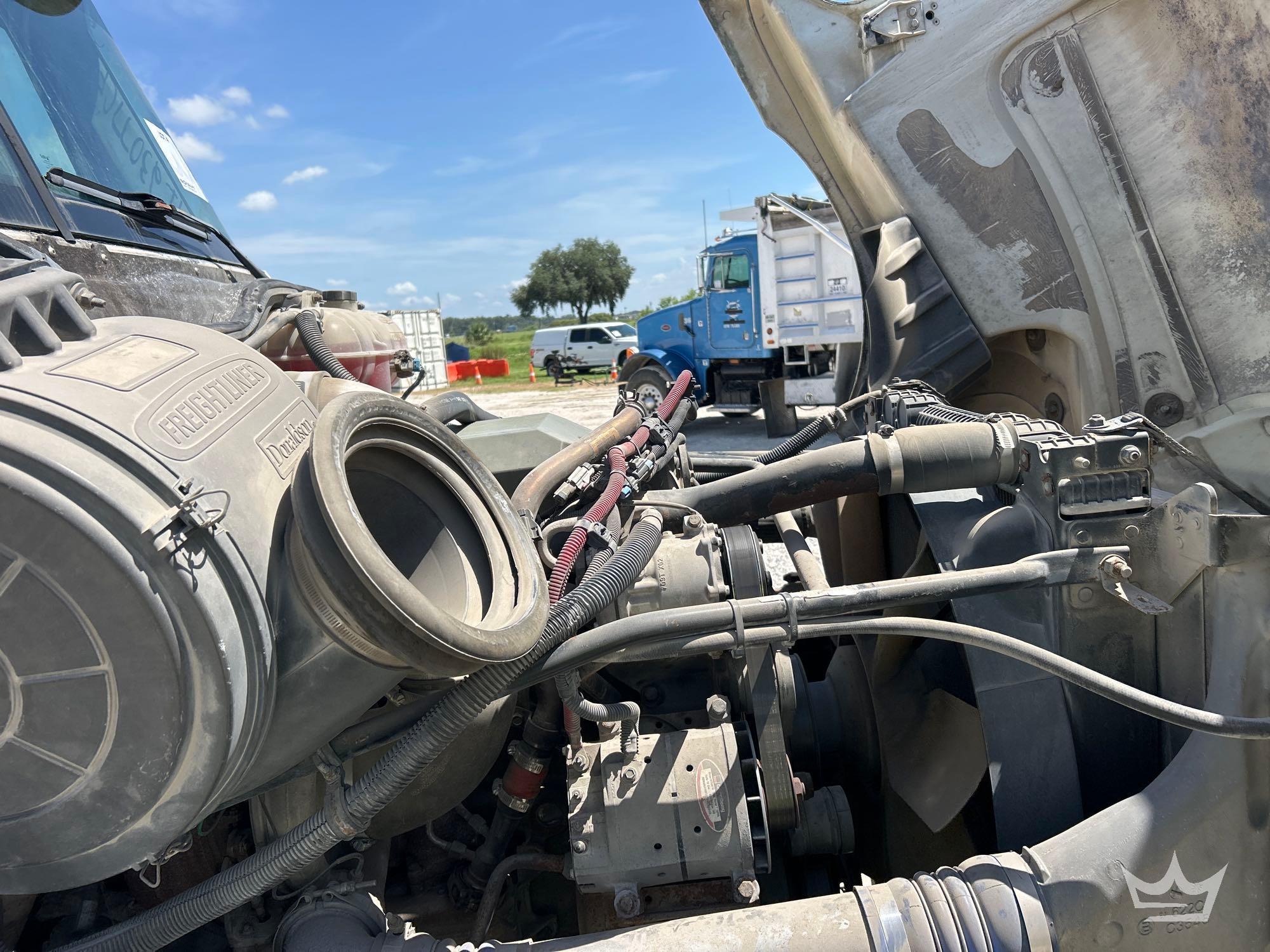2006 Freightliner Columbia 120