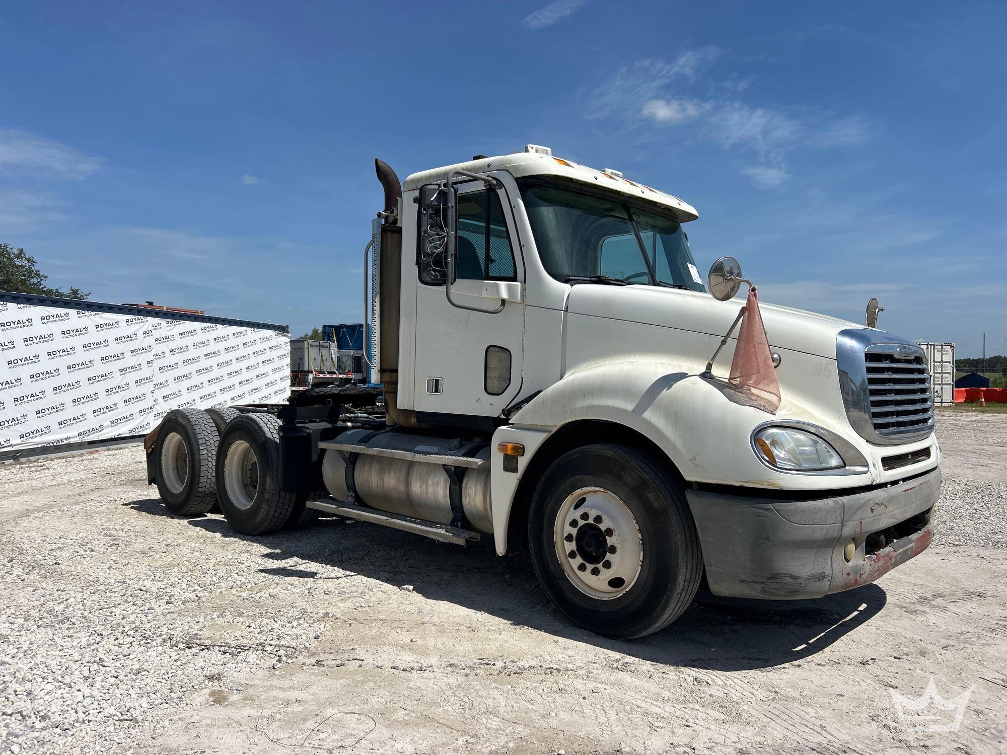 2006 Freightliner Columbia 120