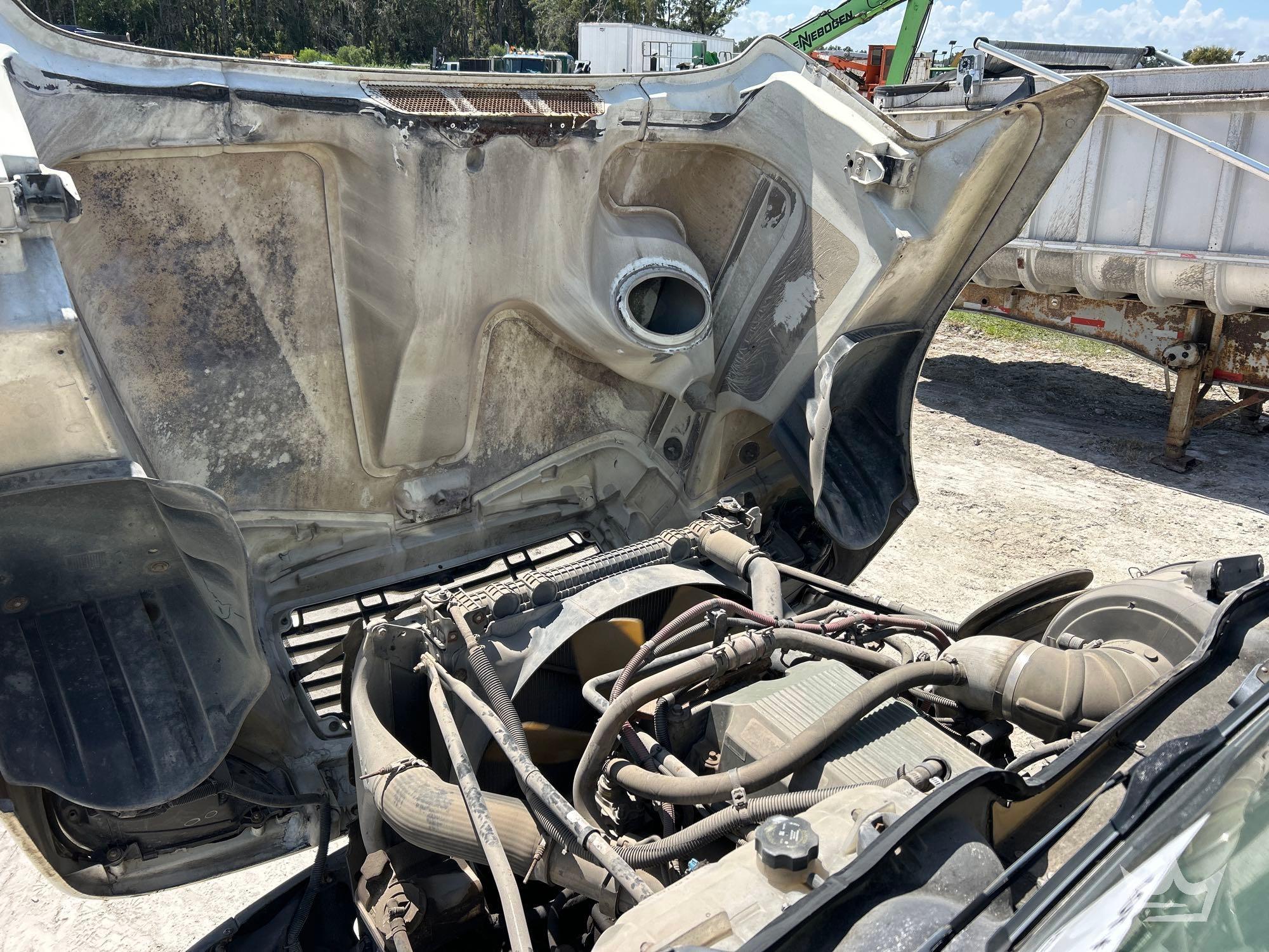 2006 Freightliner Columbia 120