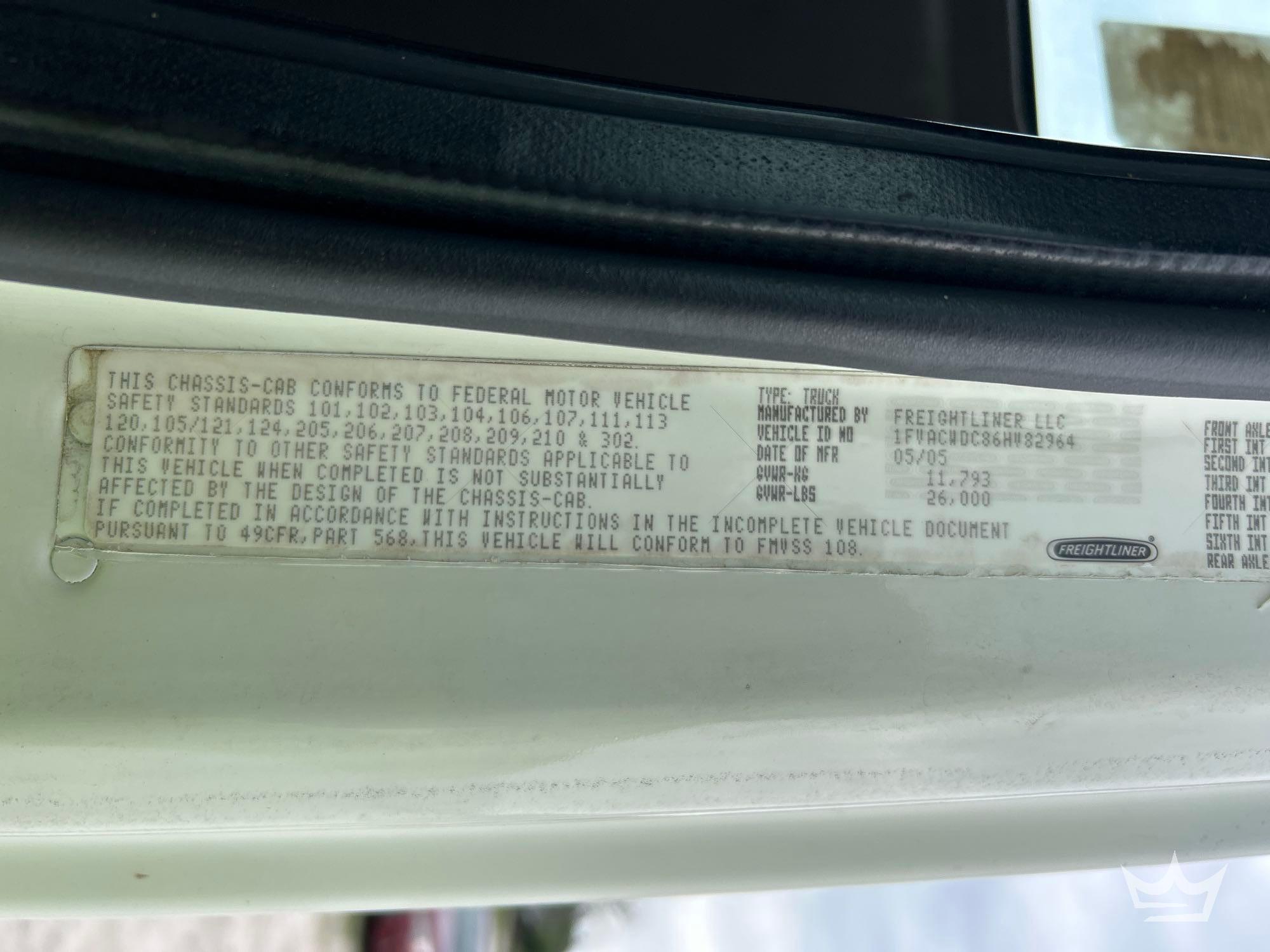 2006 Freightliner M2 106 SPORTCH