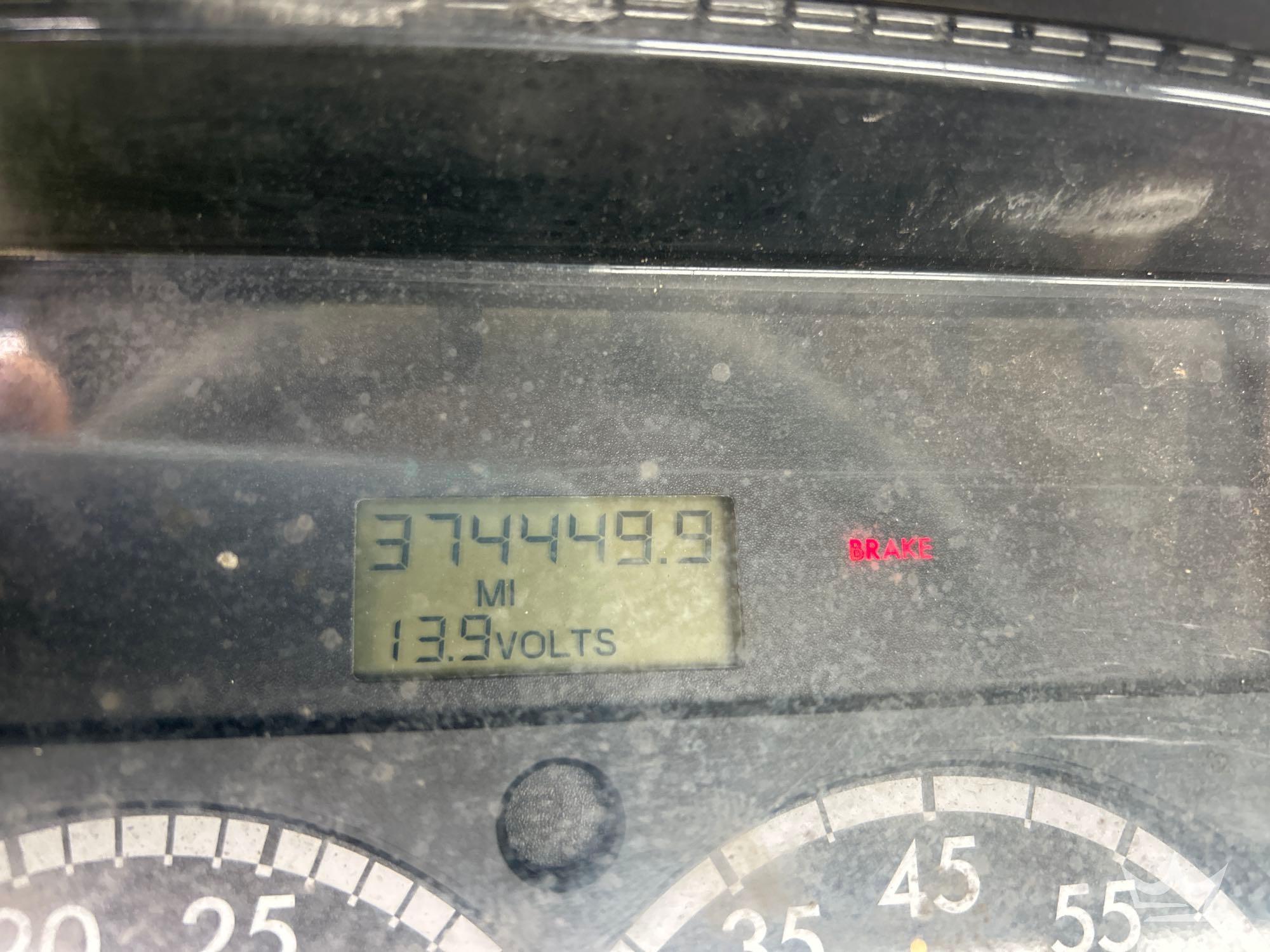 2006 Freightliner M2 106 SPORTCH