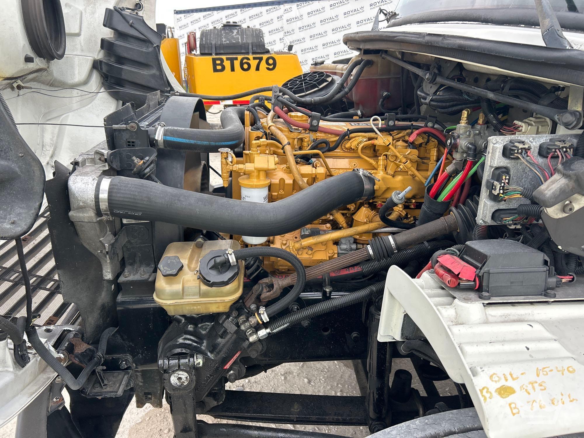 2006 Freightliner M2 106 SPORTCH