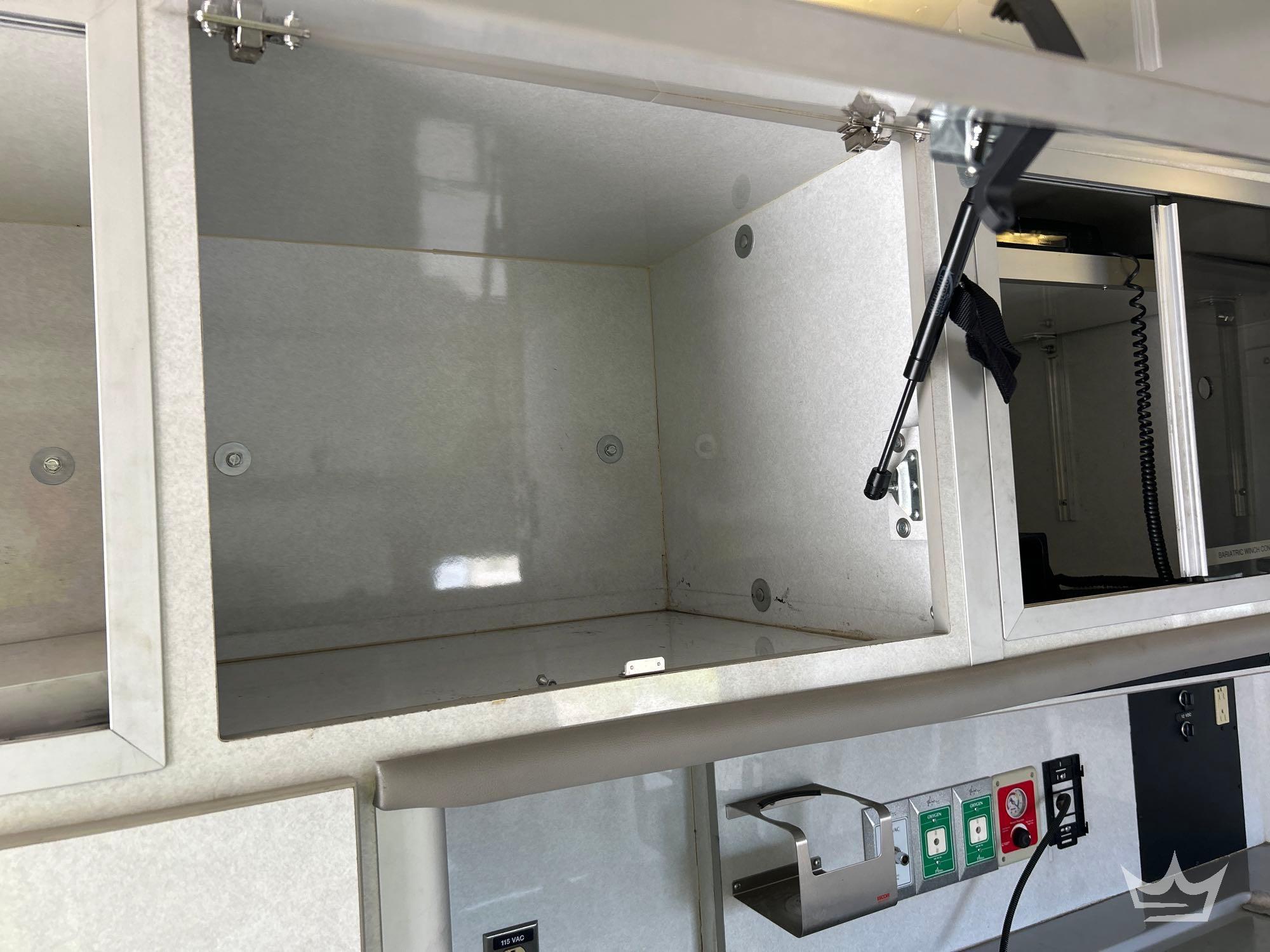 2013 Freightliner M2 106