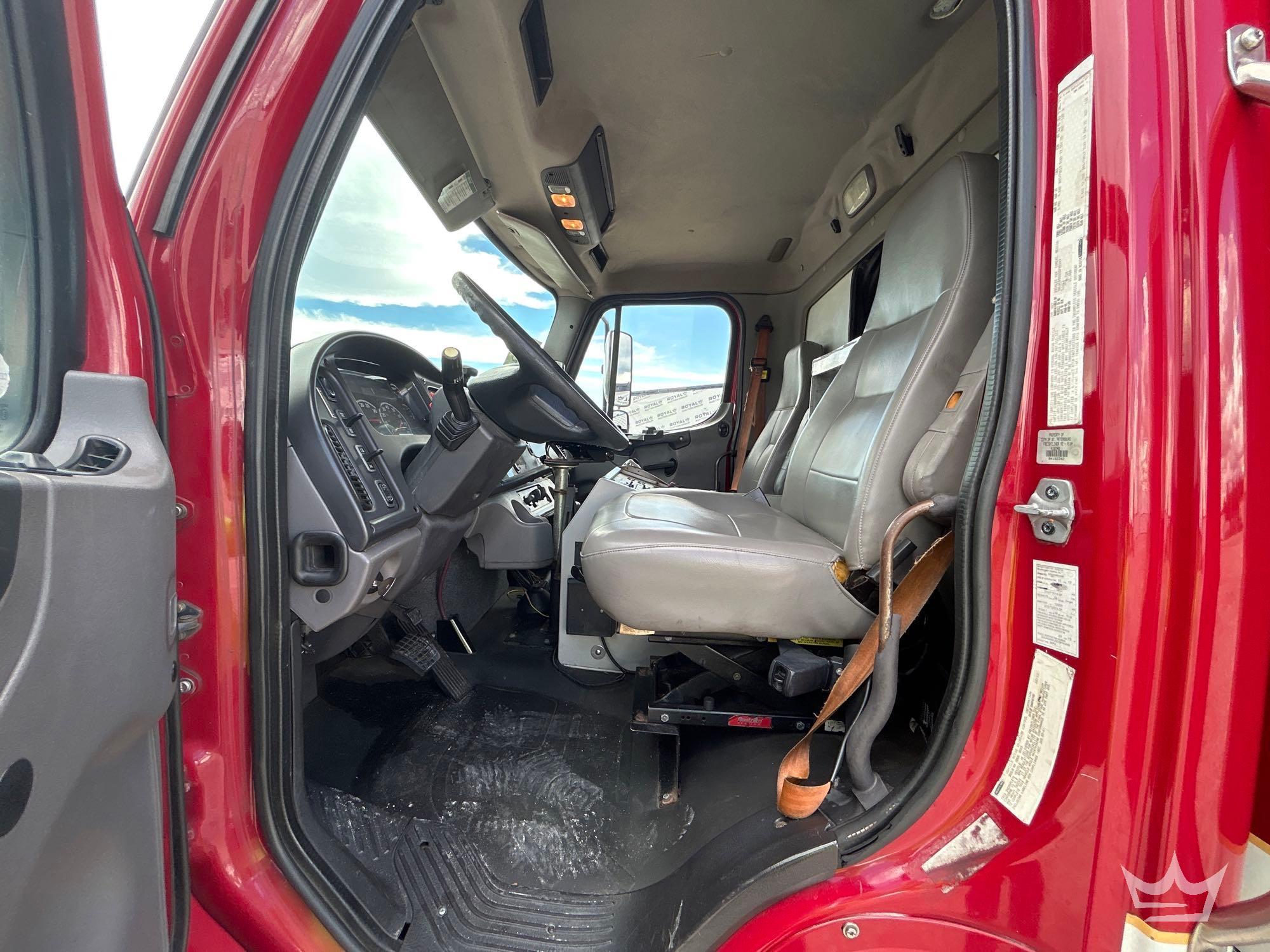 2013 Freightliner M2 106