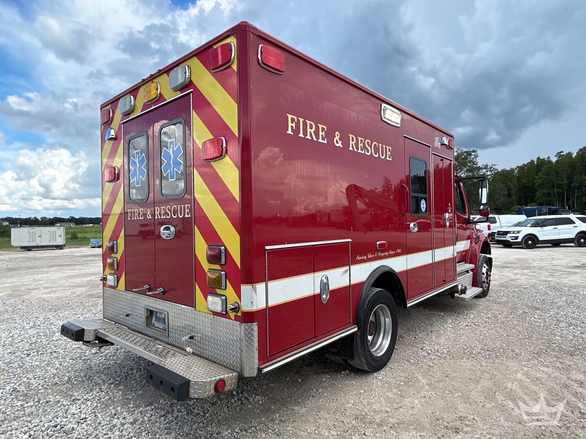 2013 Freightliner M2 106