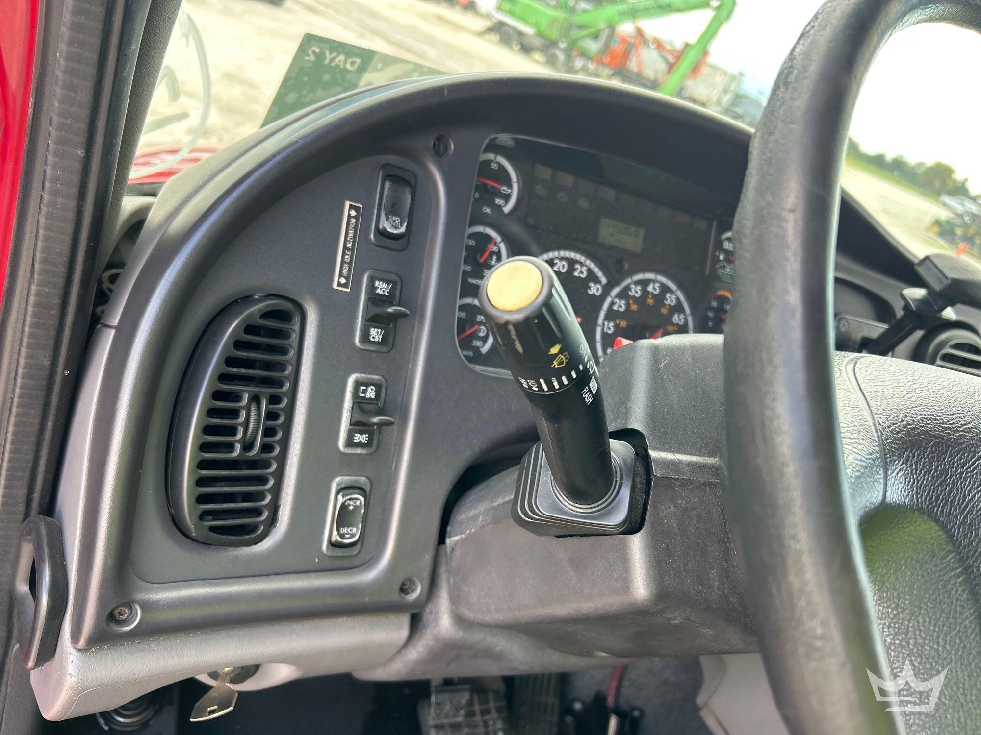 2013 Freightliner M2 106