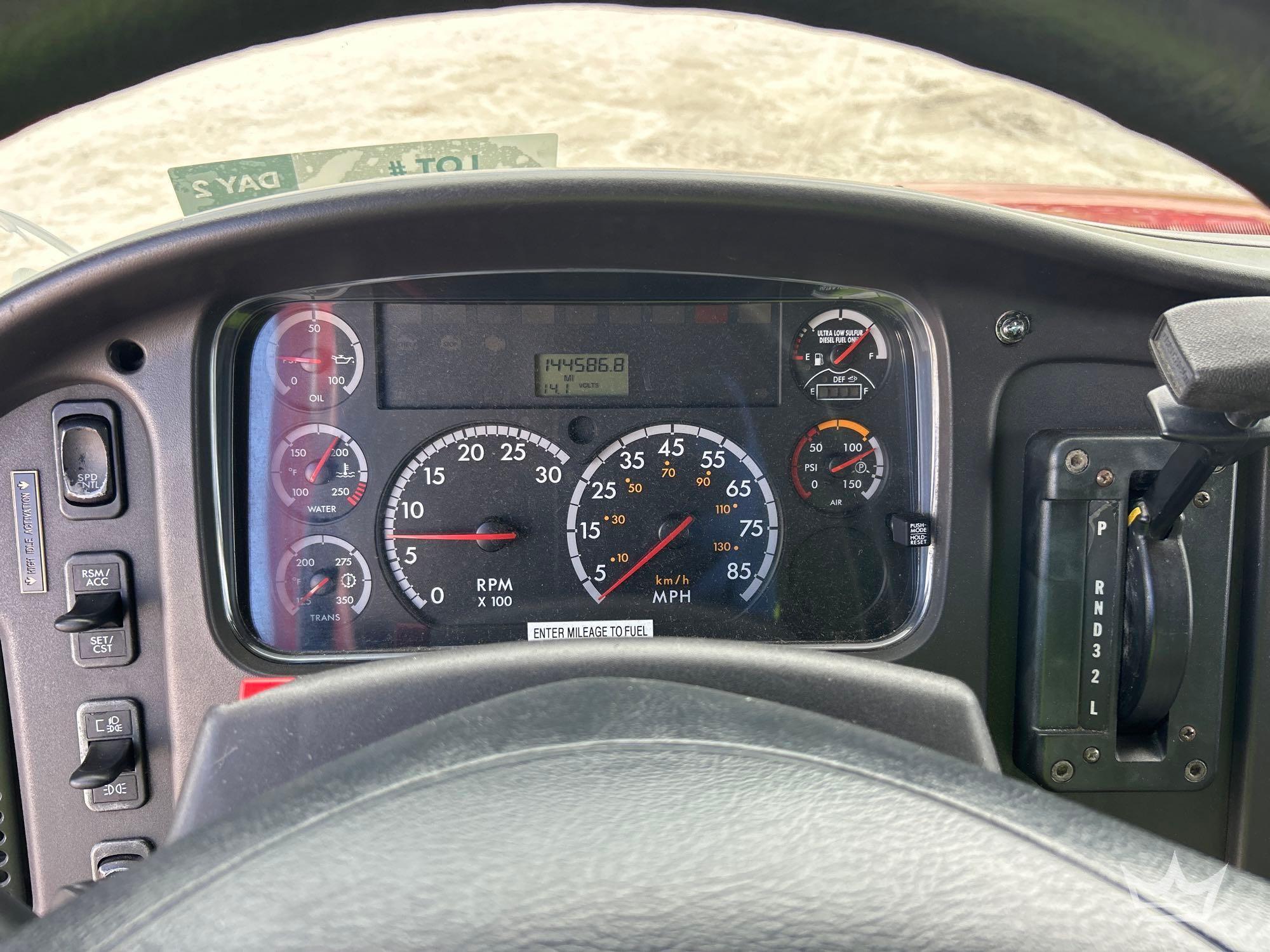 2013 Freightliner M2 106