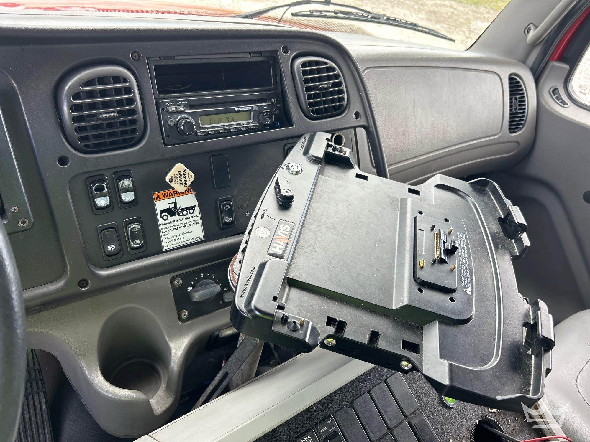 2013 Freightliner M2 106