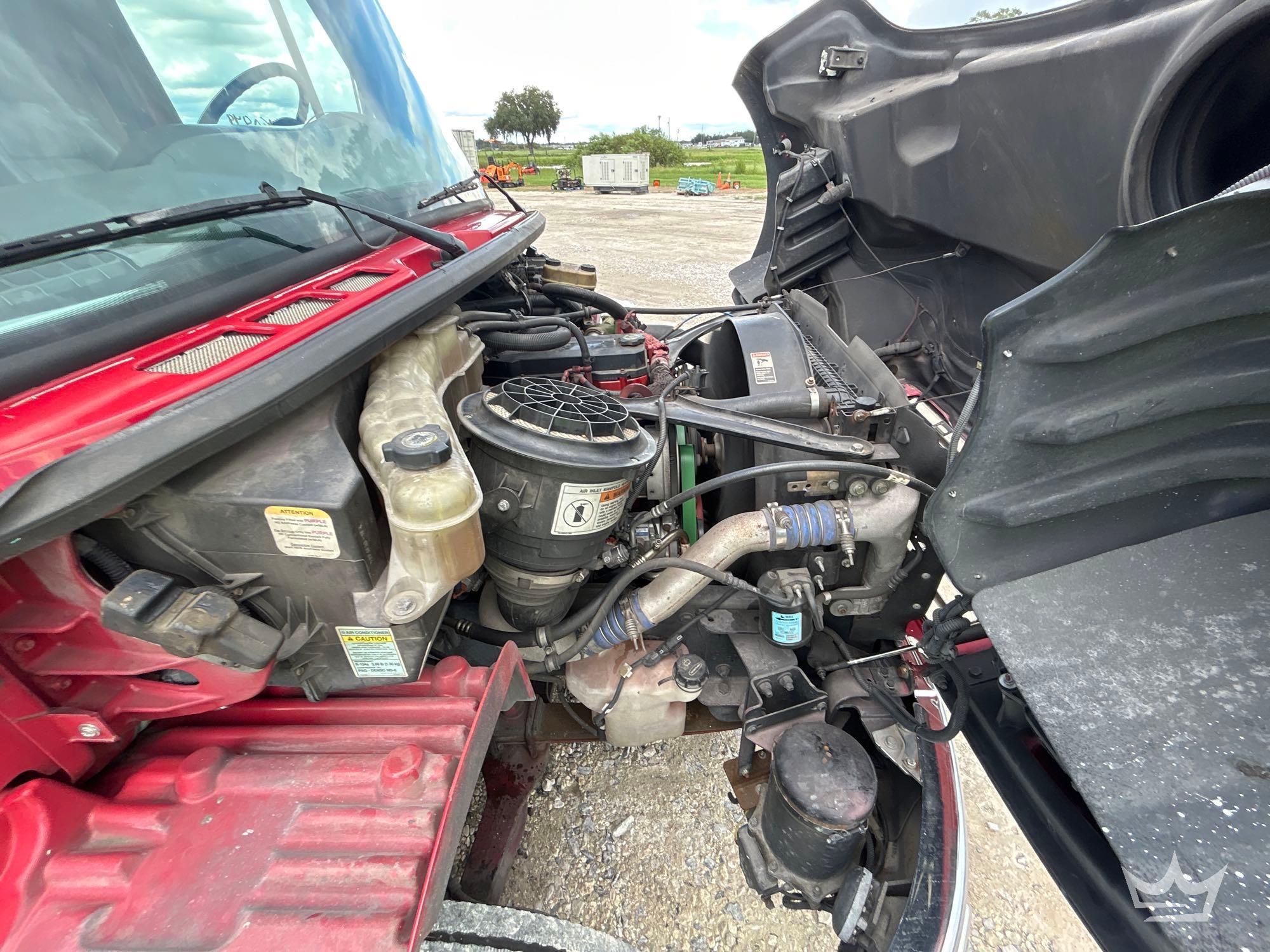 2013 Freightliner M2 106
