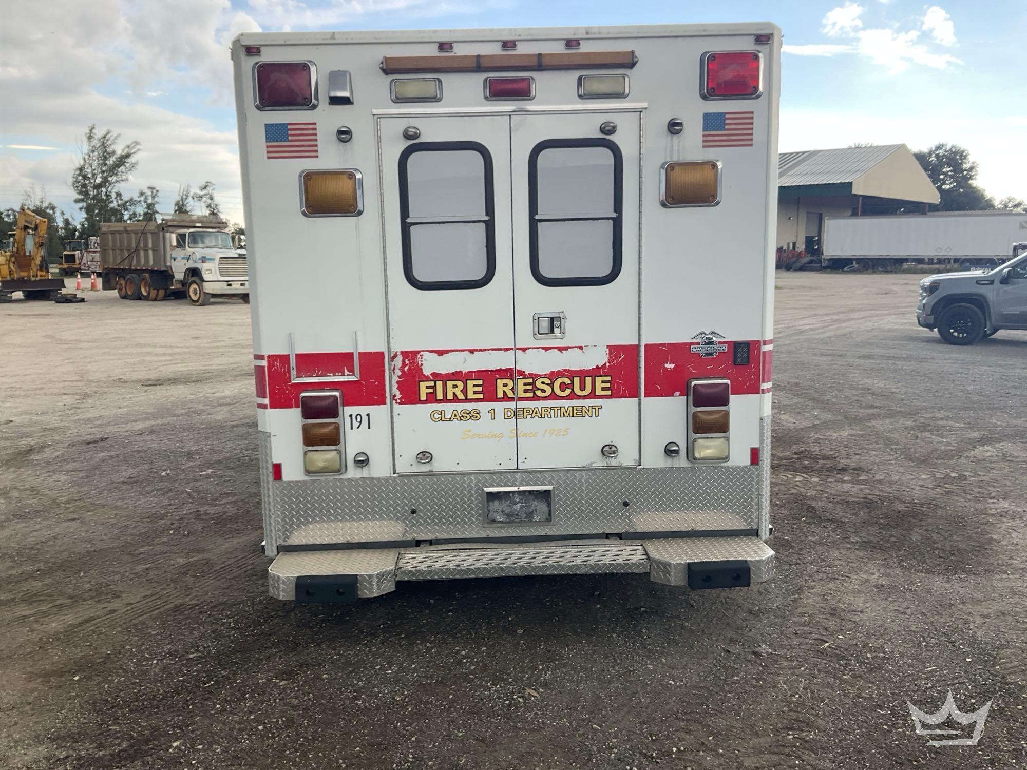 2004 Freightliner M2 106