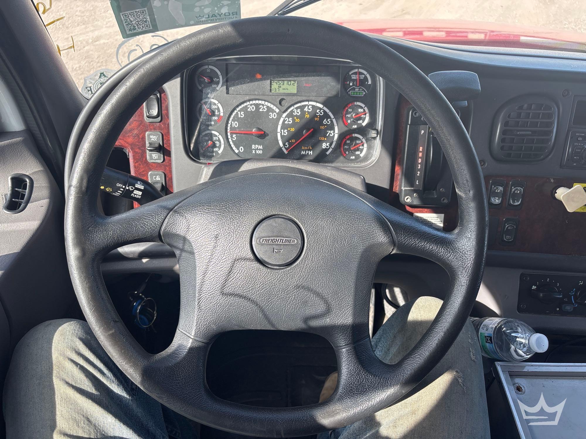 2014 Freightliner M2 106