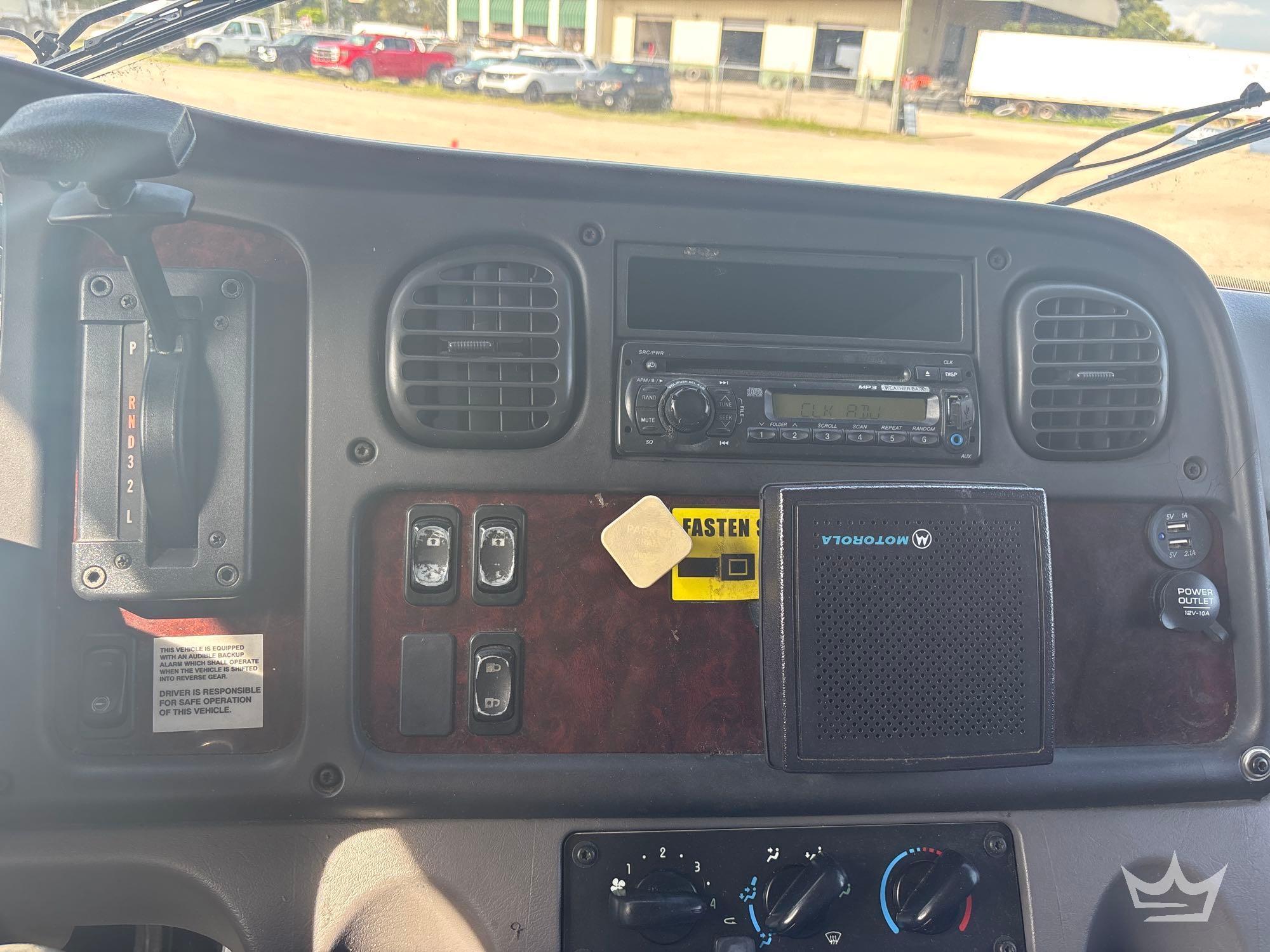 2014 Freightliner M2 106