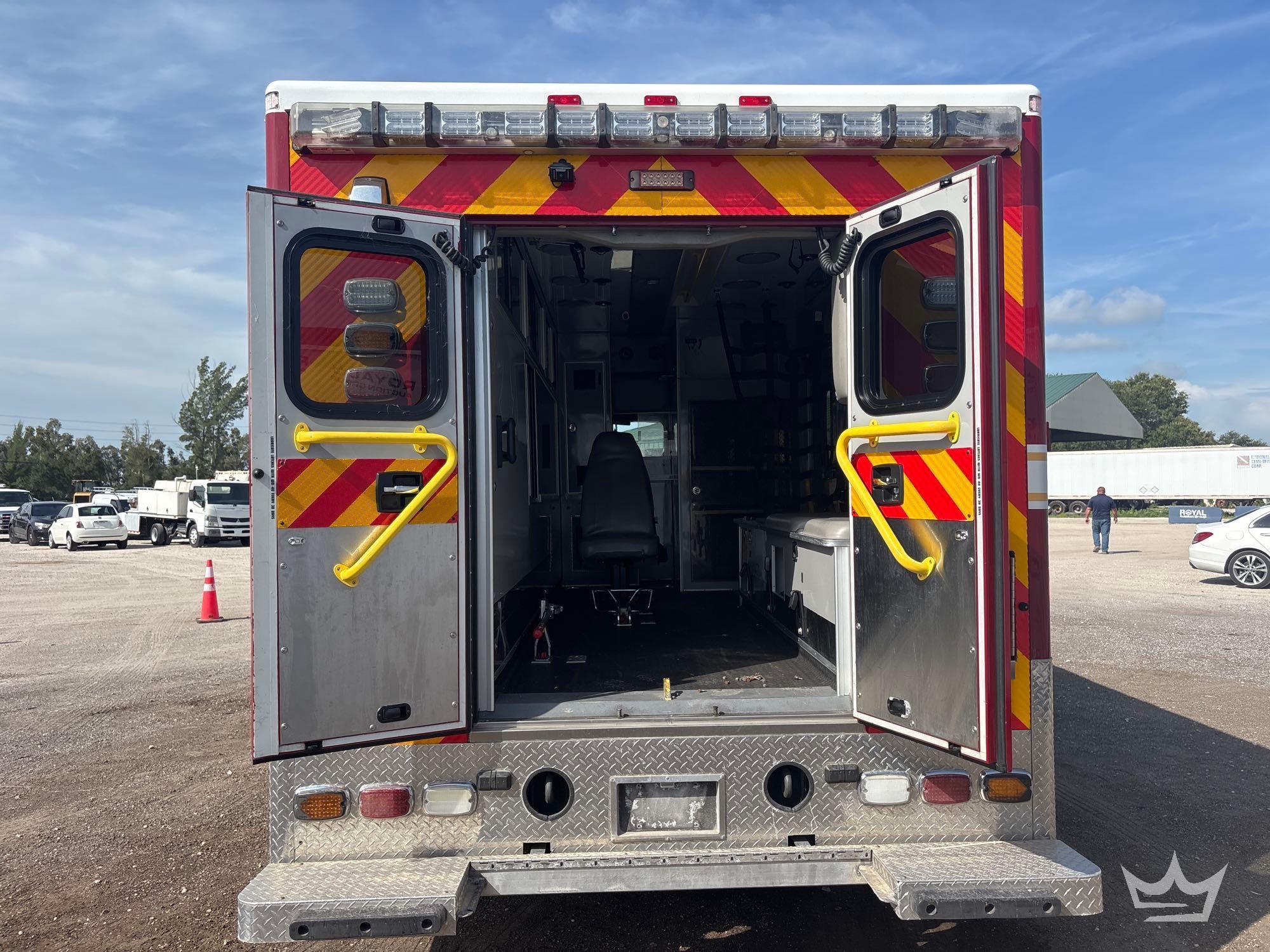 2014 Freightliner M2 106