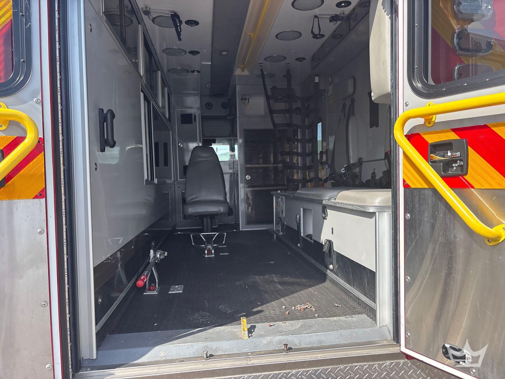 2014 Freightliner M2 106