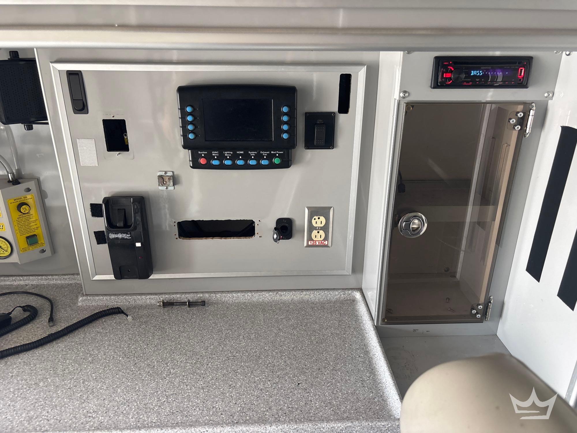 2014 Freightliner M2 106