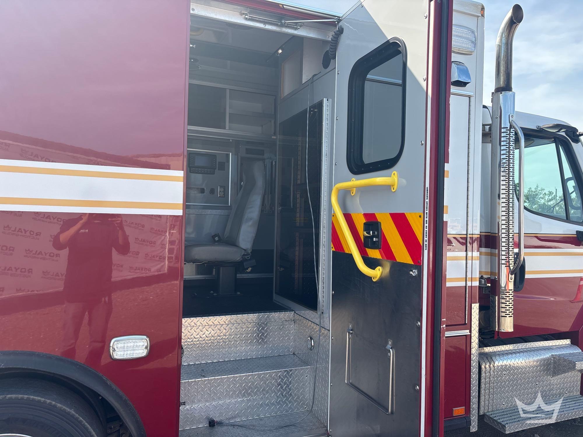 2014 Freightliner M2 106