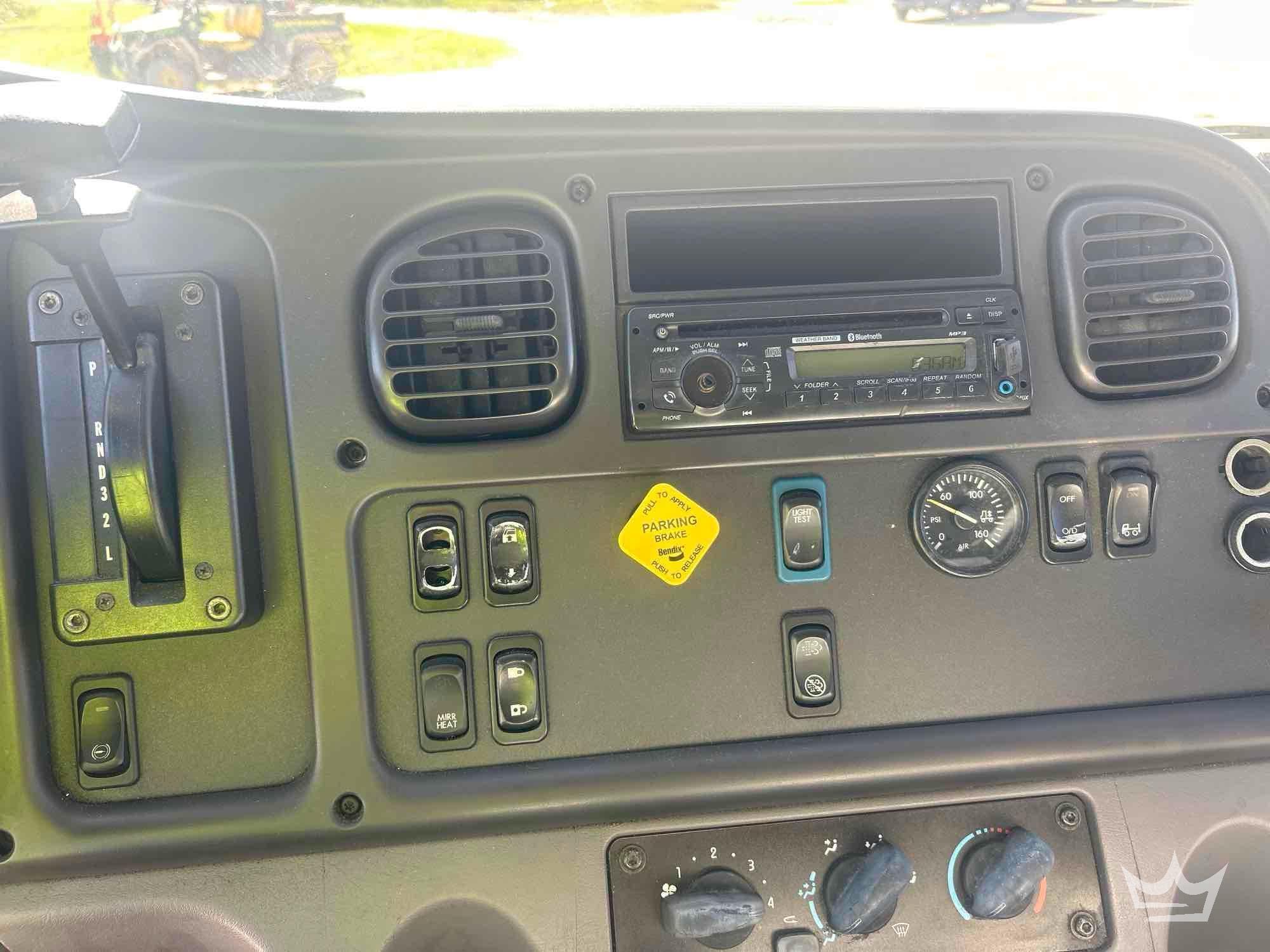 2016 Freightliner M2 106