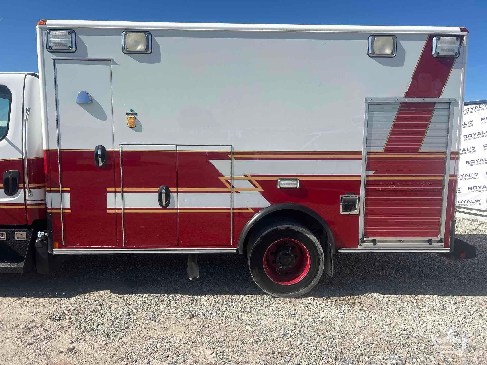 2016 Freightliner M2 106