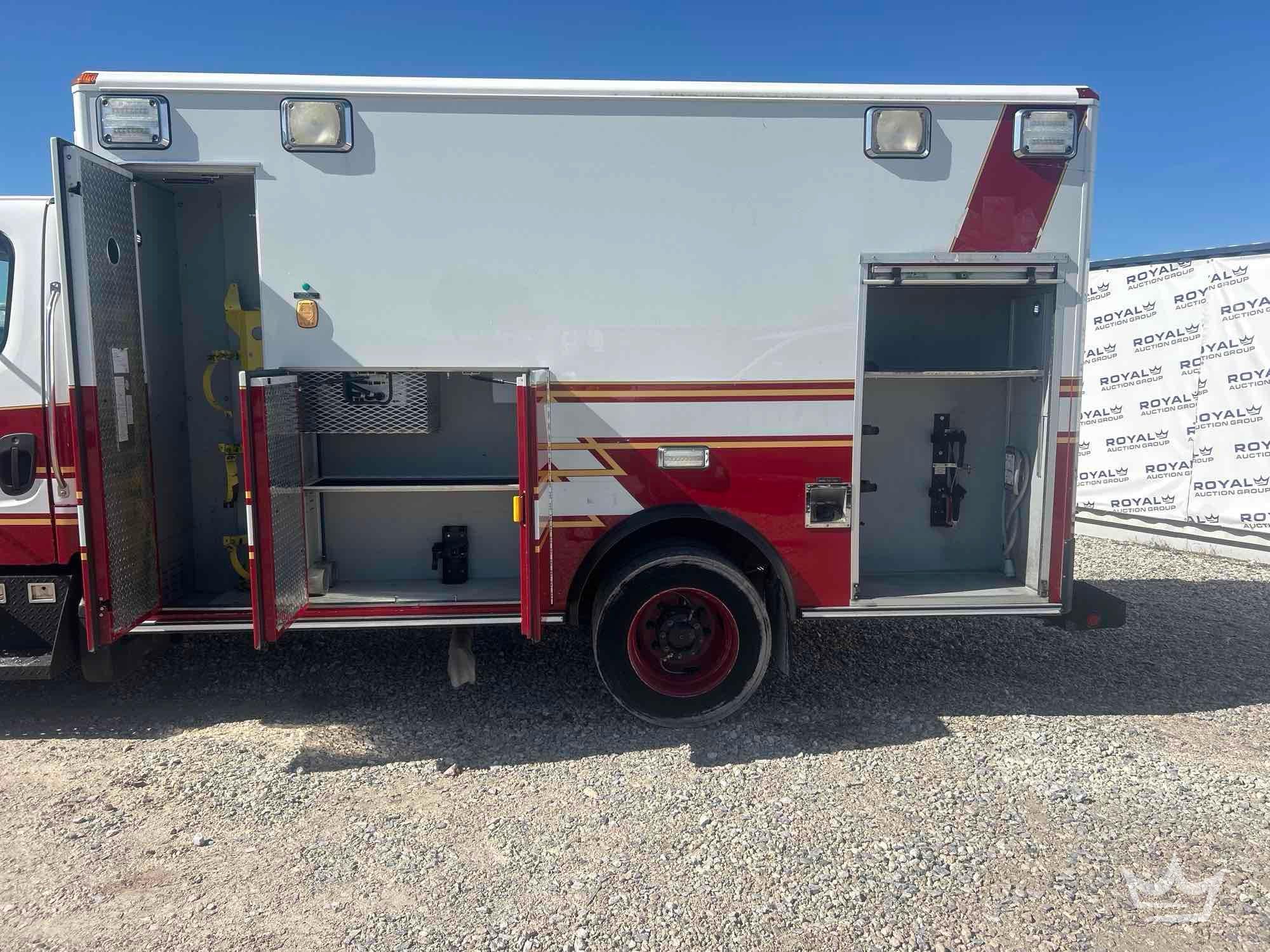 2016 Freightliner M2 106