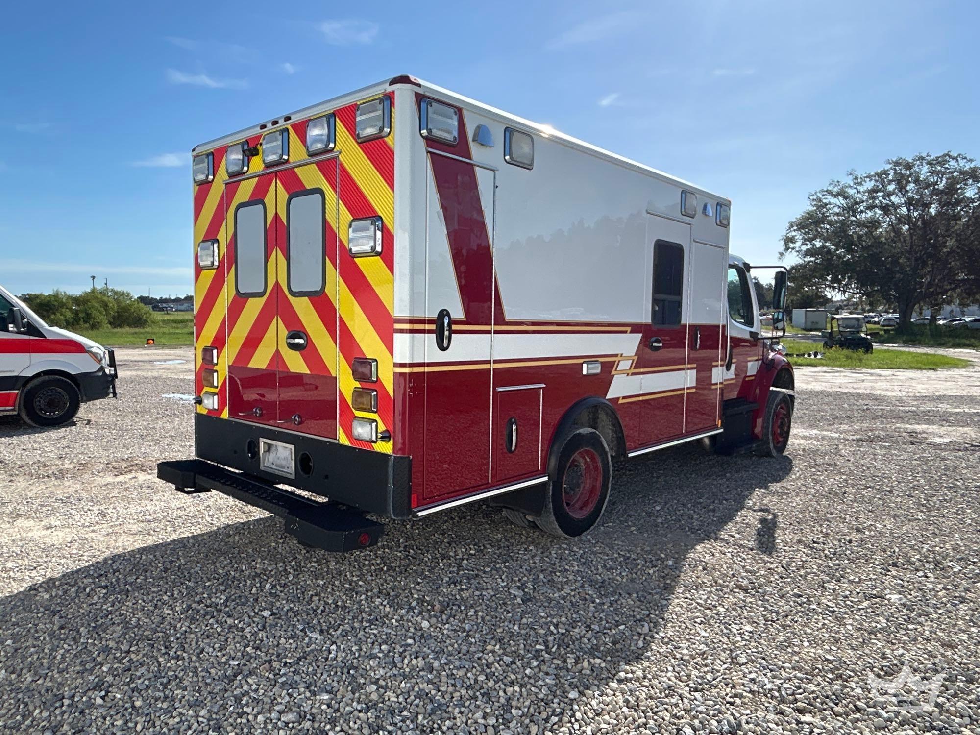 2016 Freightliner M2 106
