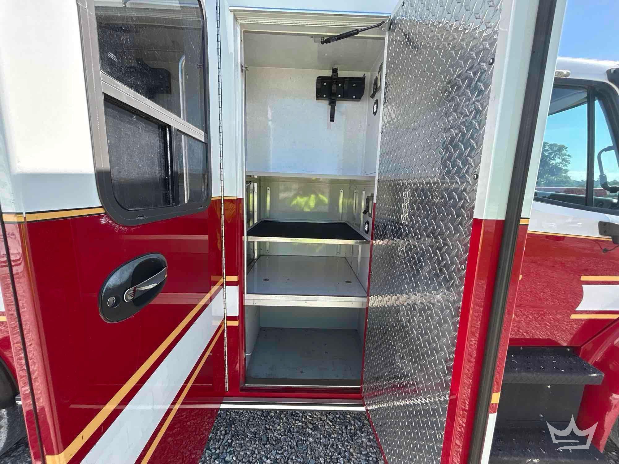 2016 Freightliner M2 106