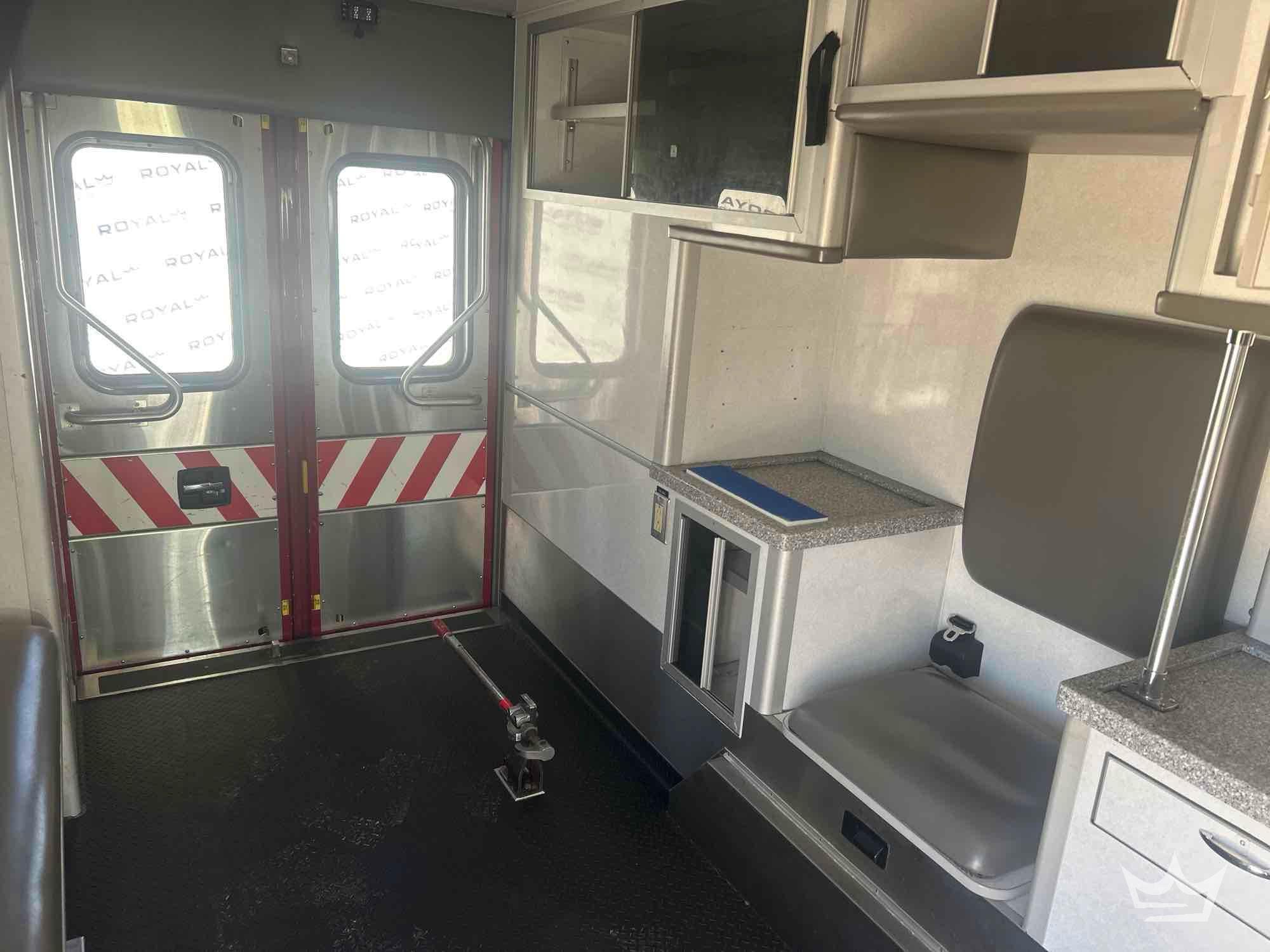 2016 Freightliner M2 106