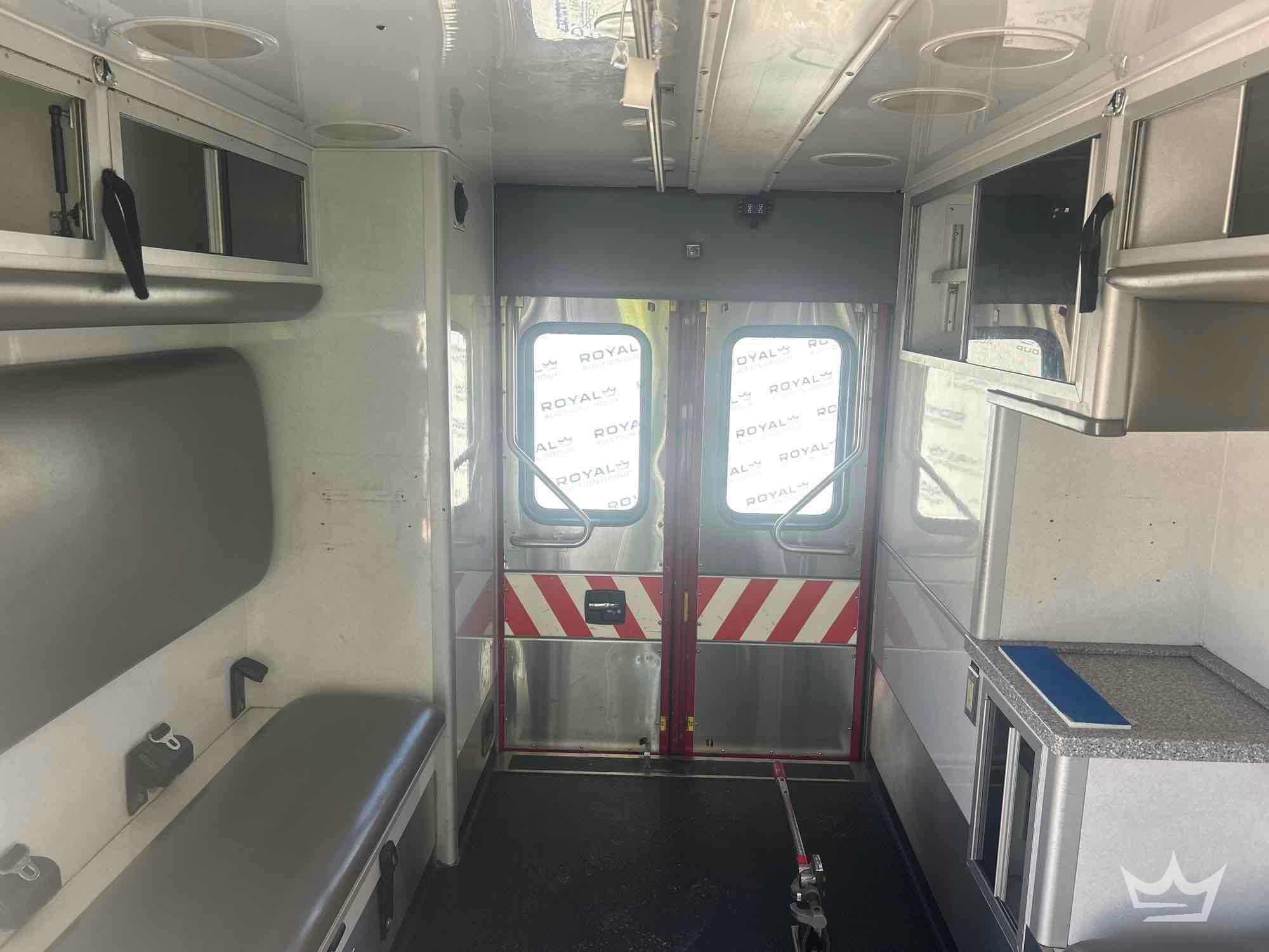 2016 Freightliner M2 106