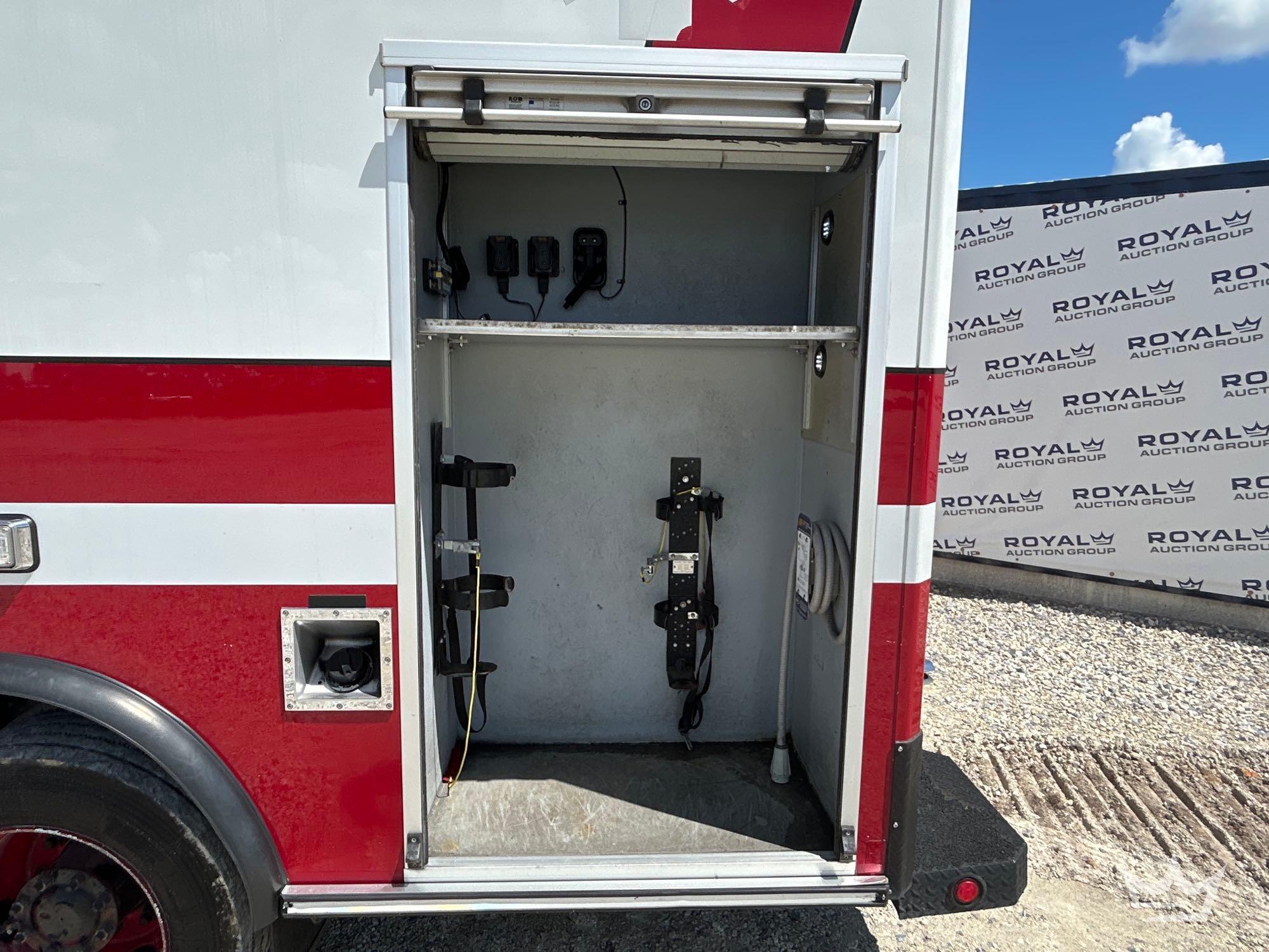 2015 Freightliner M2 106