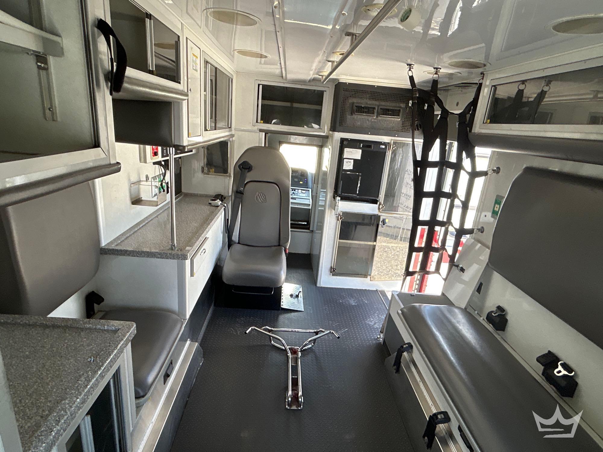 2015 Freightliner M2 106