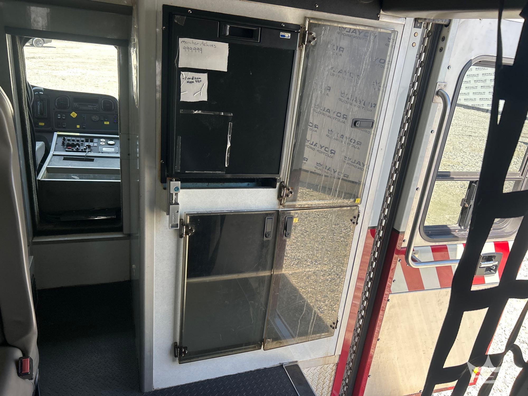 2015 Freightliner M2 106