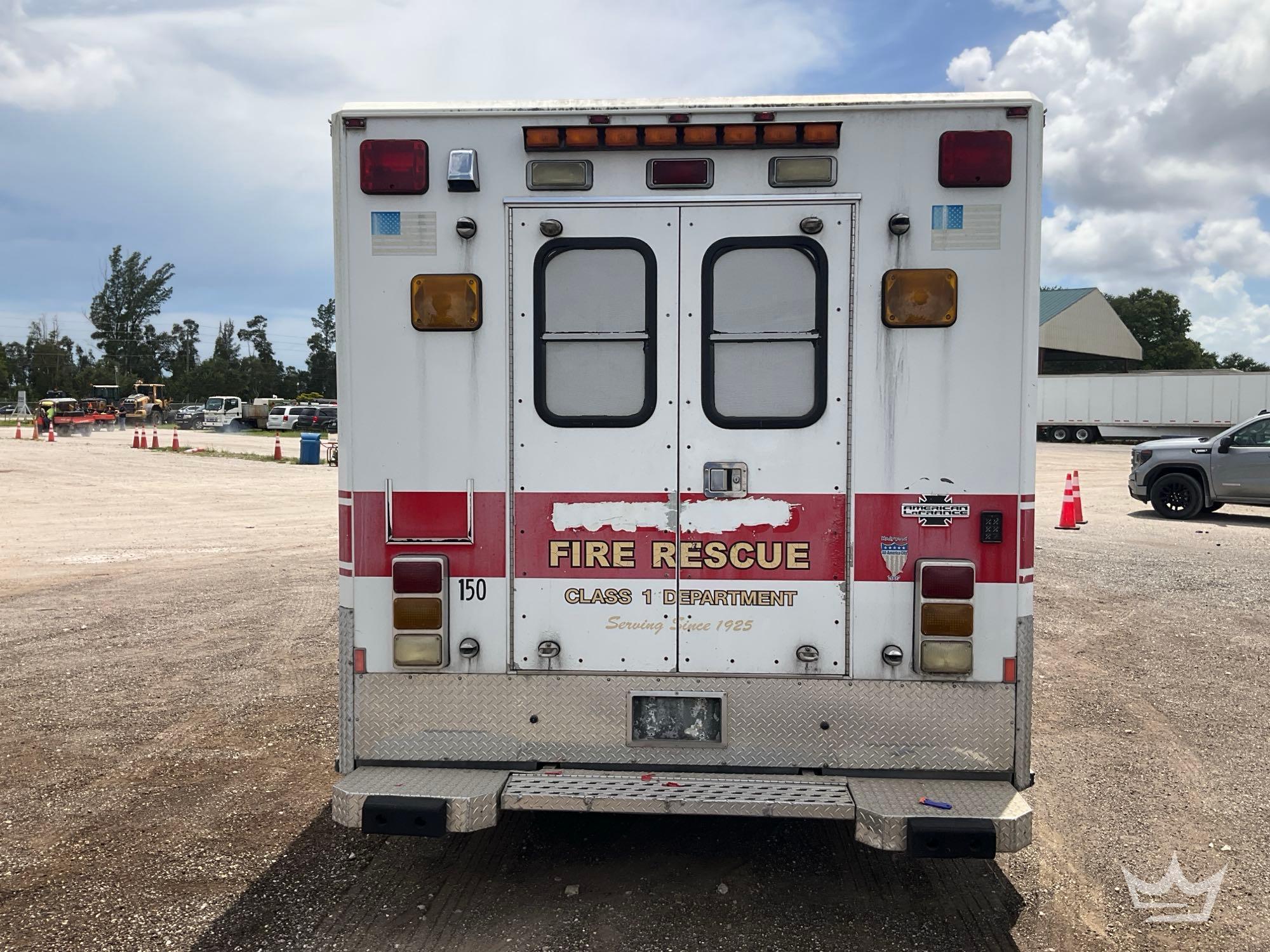 2003 Freightliner M2 106