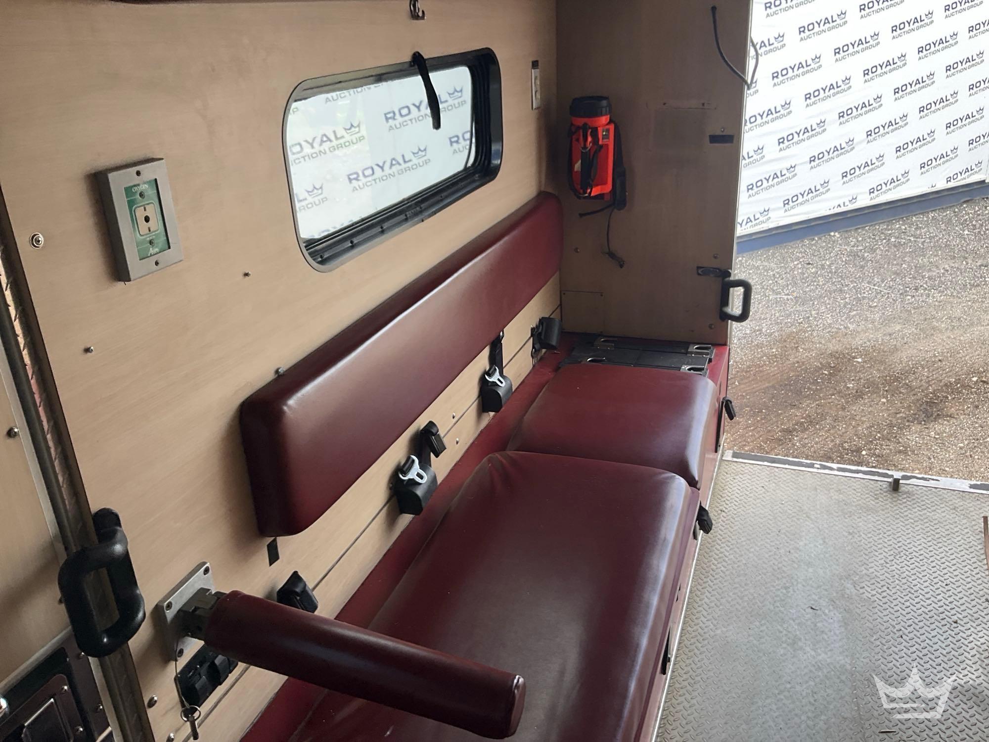 2003 Freightliner M2 106