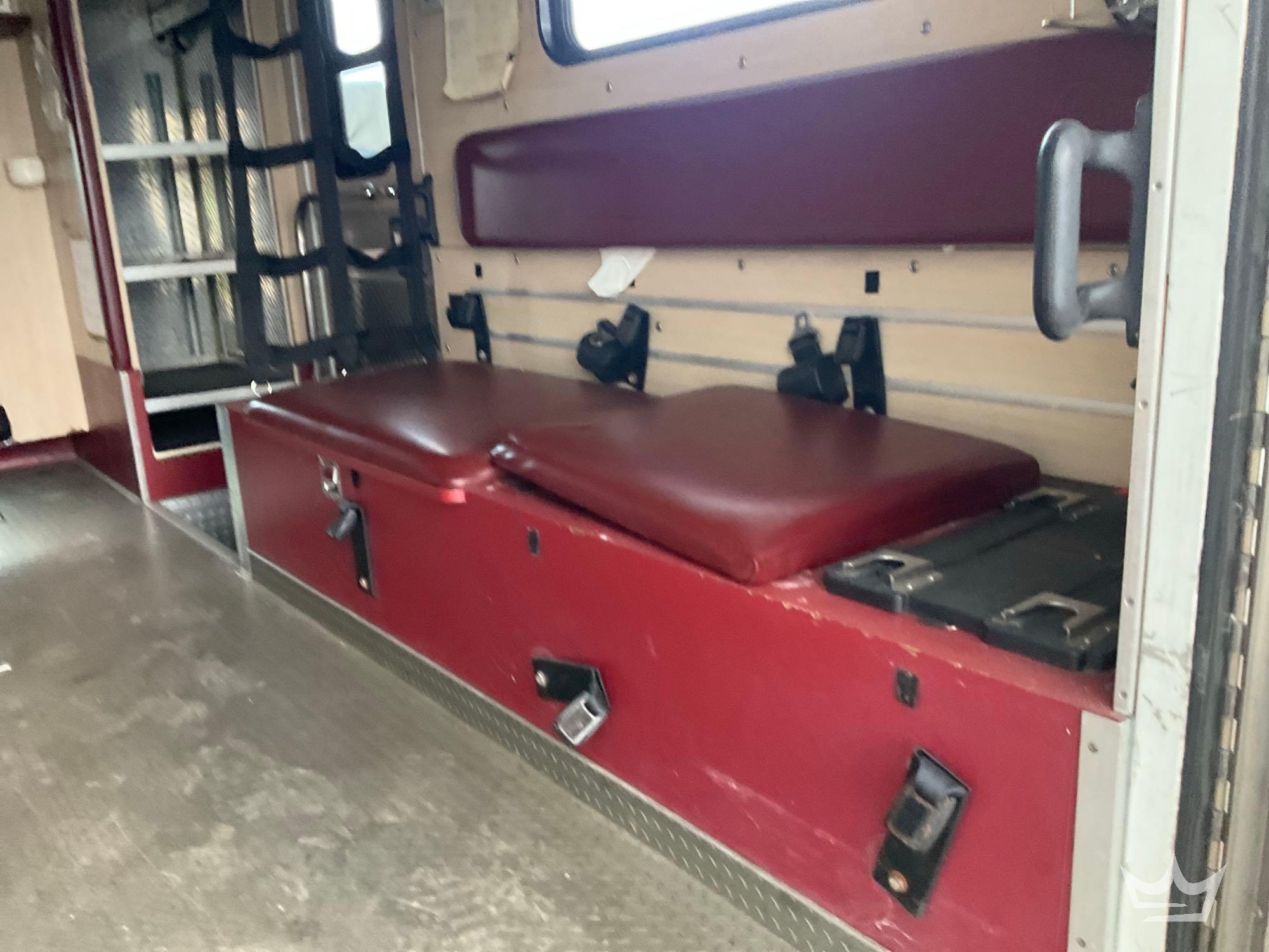 2004 Freightliner M2 106