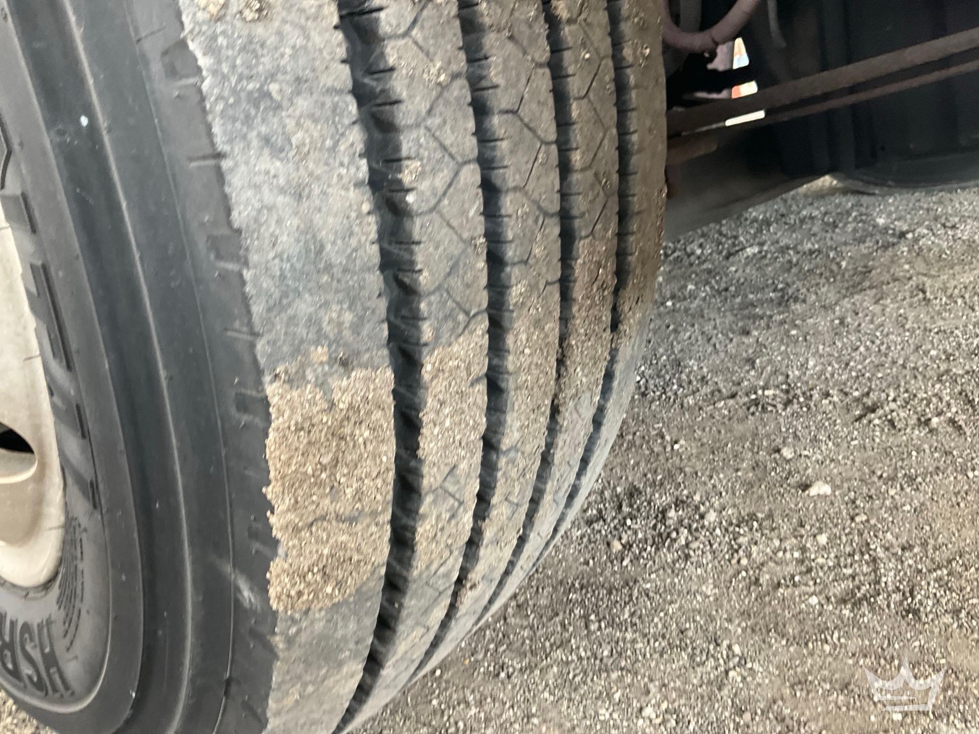 2004 Freightliner M2 106