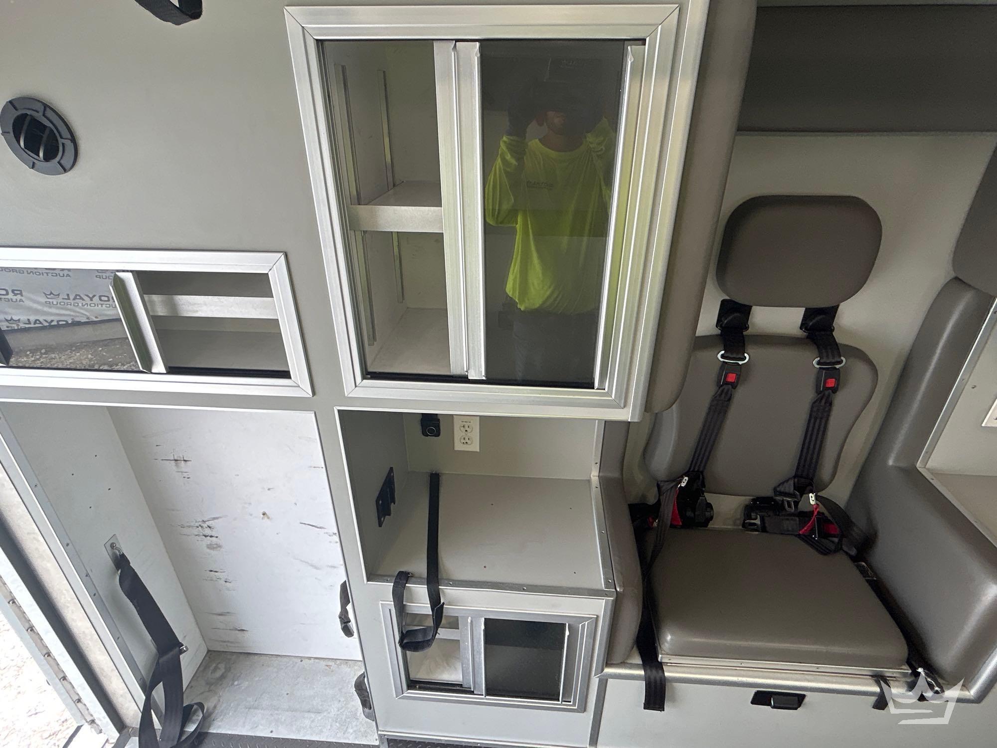 2018 Ford E350
