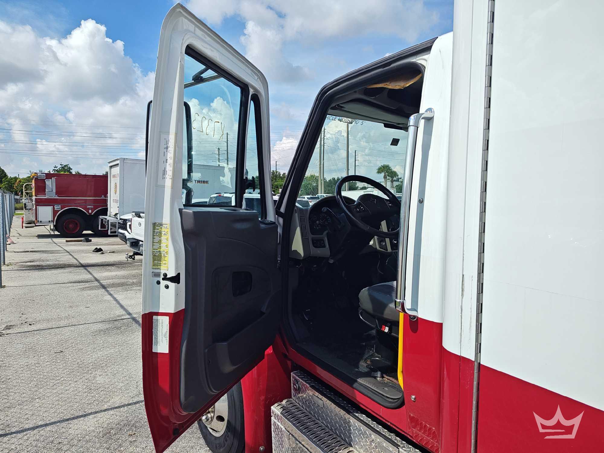 2011 International DURASTAR 4300