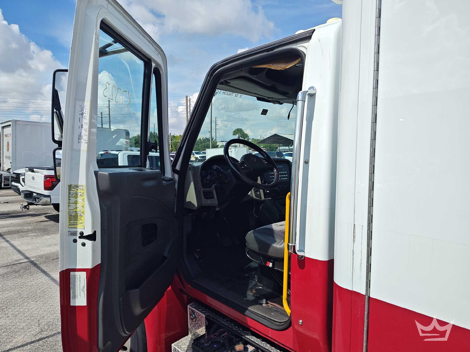 2011 International DURASTAR 4300
